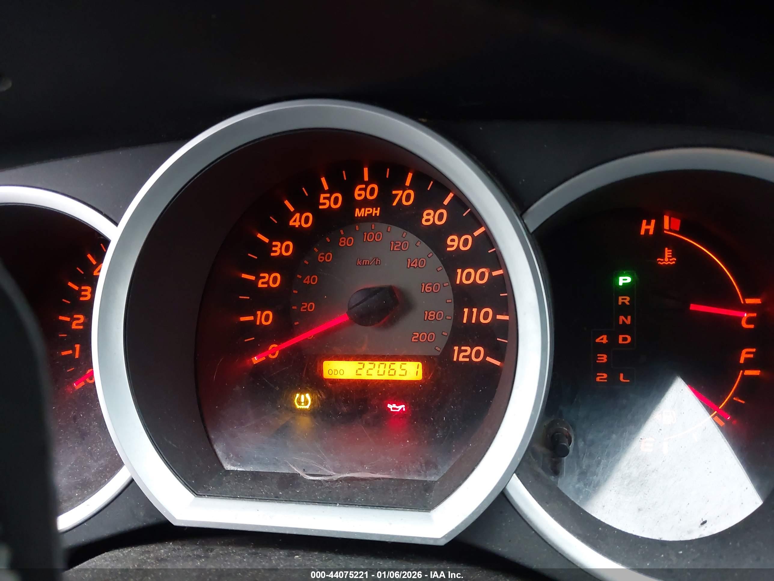 TOYOTA TACOMA image 7