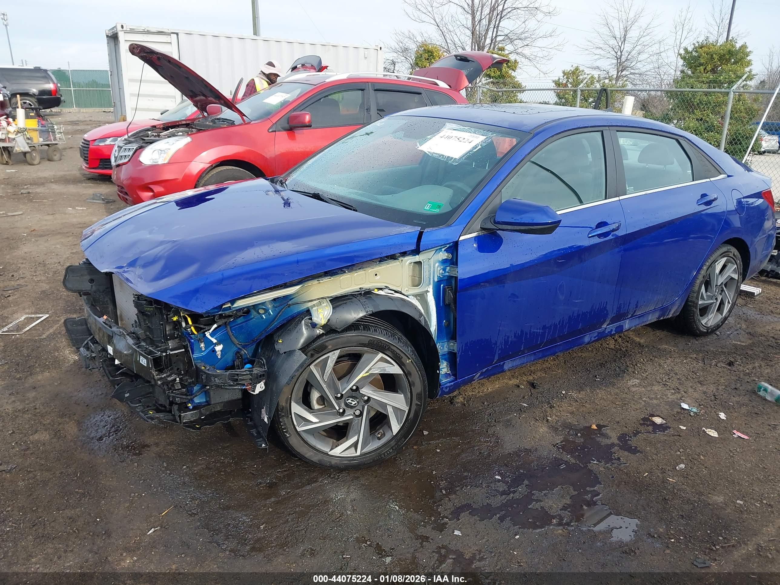 HYUNDAI ELANTRA image 2