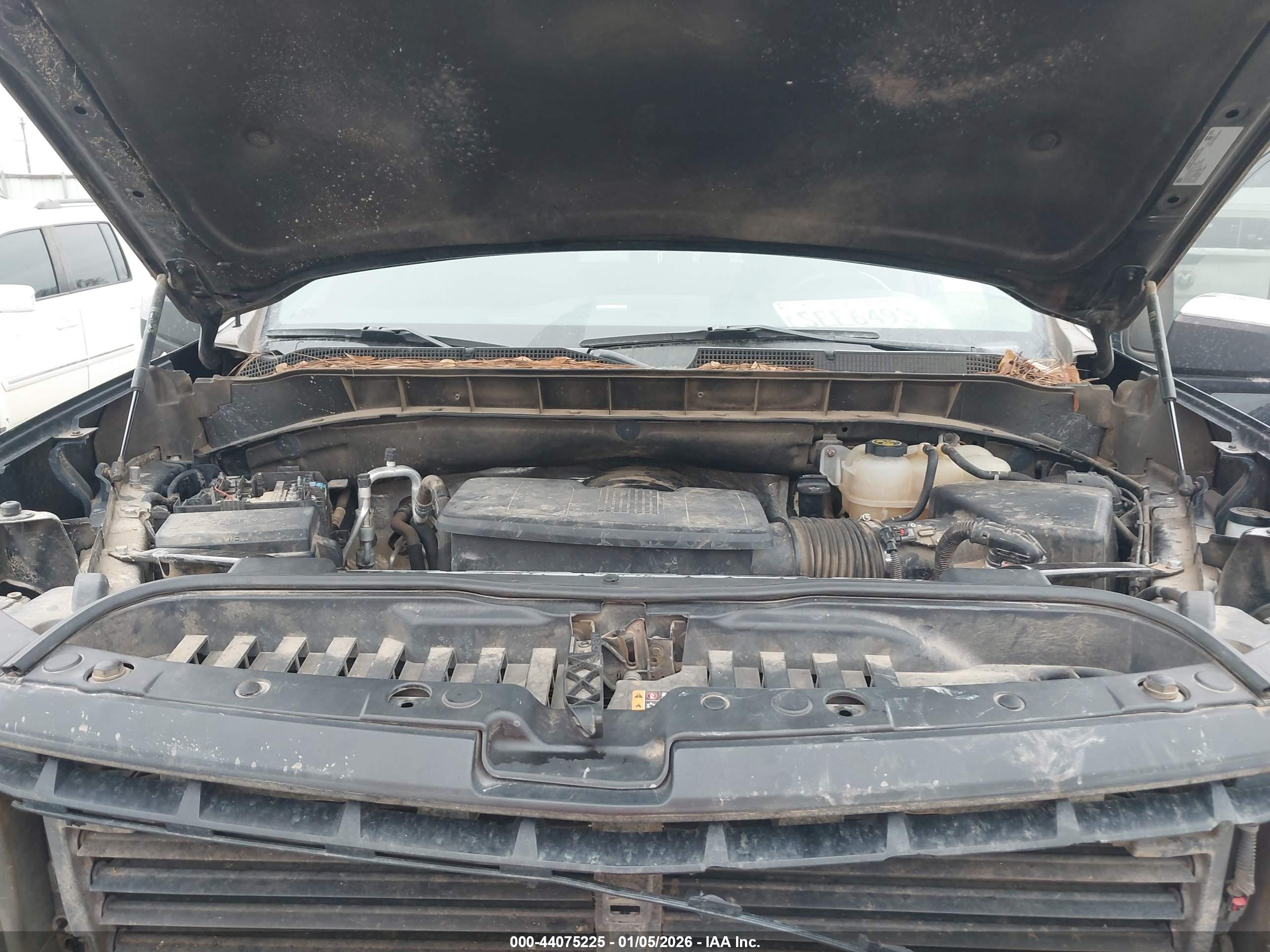 CHEVROLET SILVERADO image 10