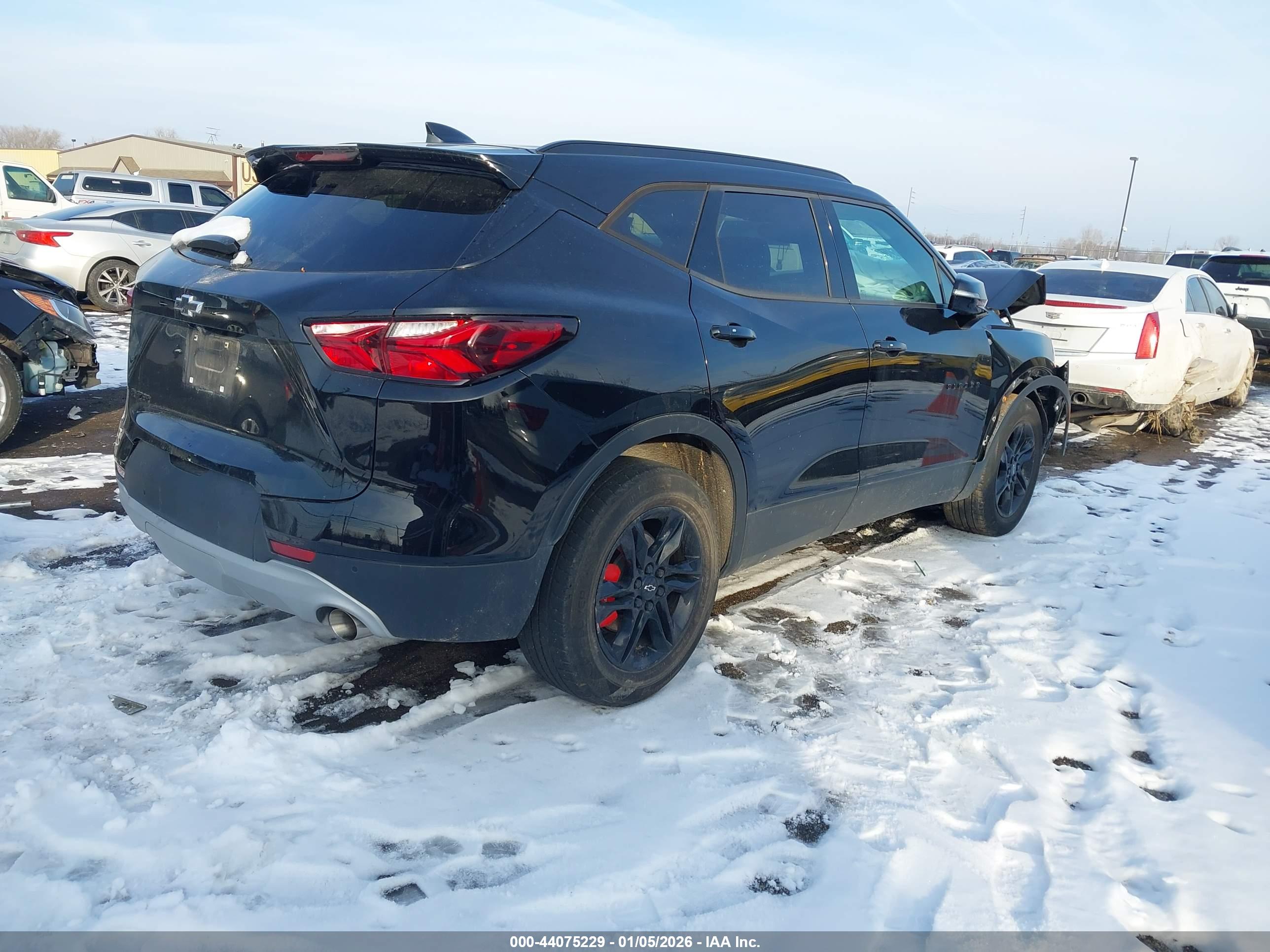 CHEVROLET BLAZER image 4