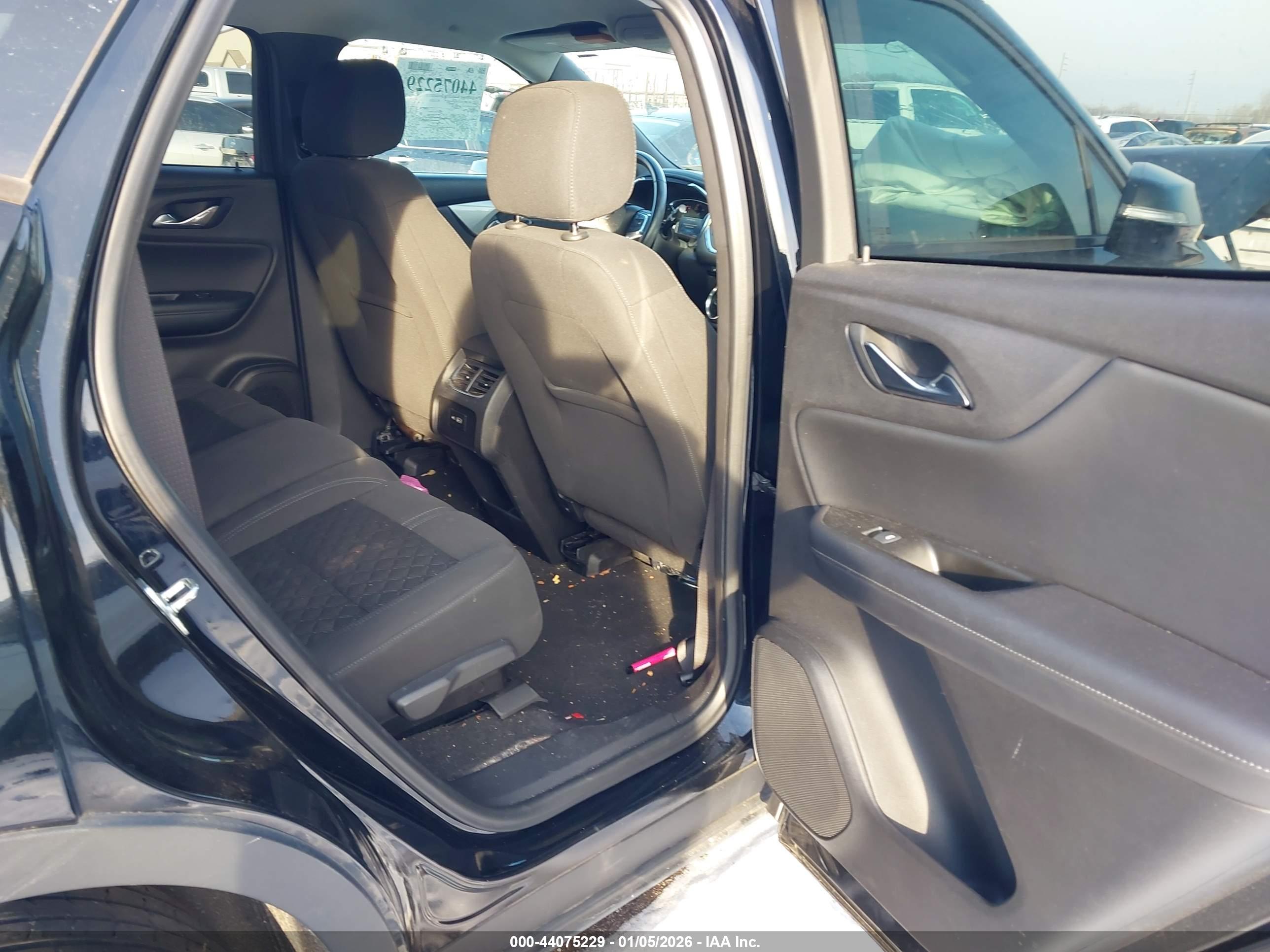 CHEVROLET BLAZER image 8
