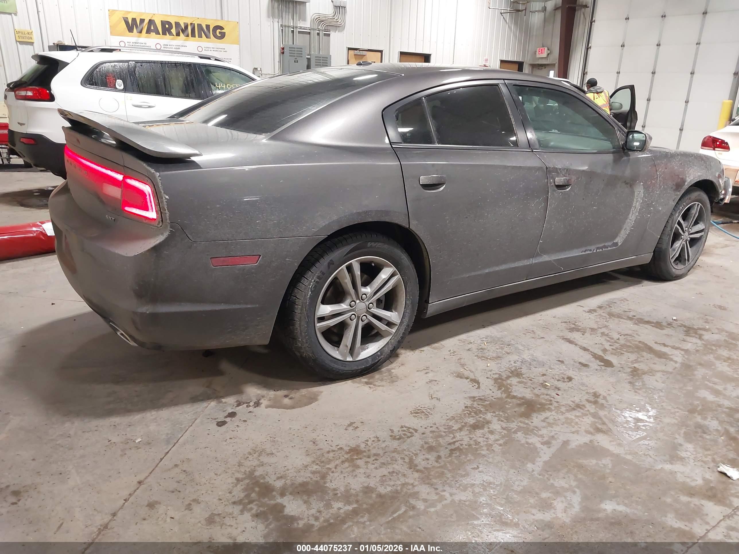 DODGE CHARGER image 4