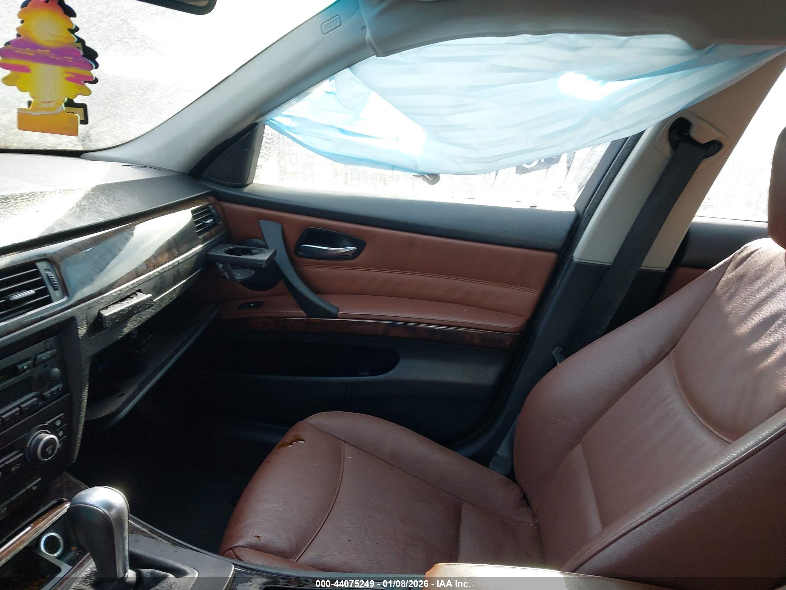 BMW 328XI image 5