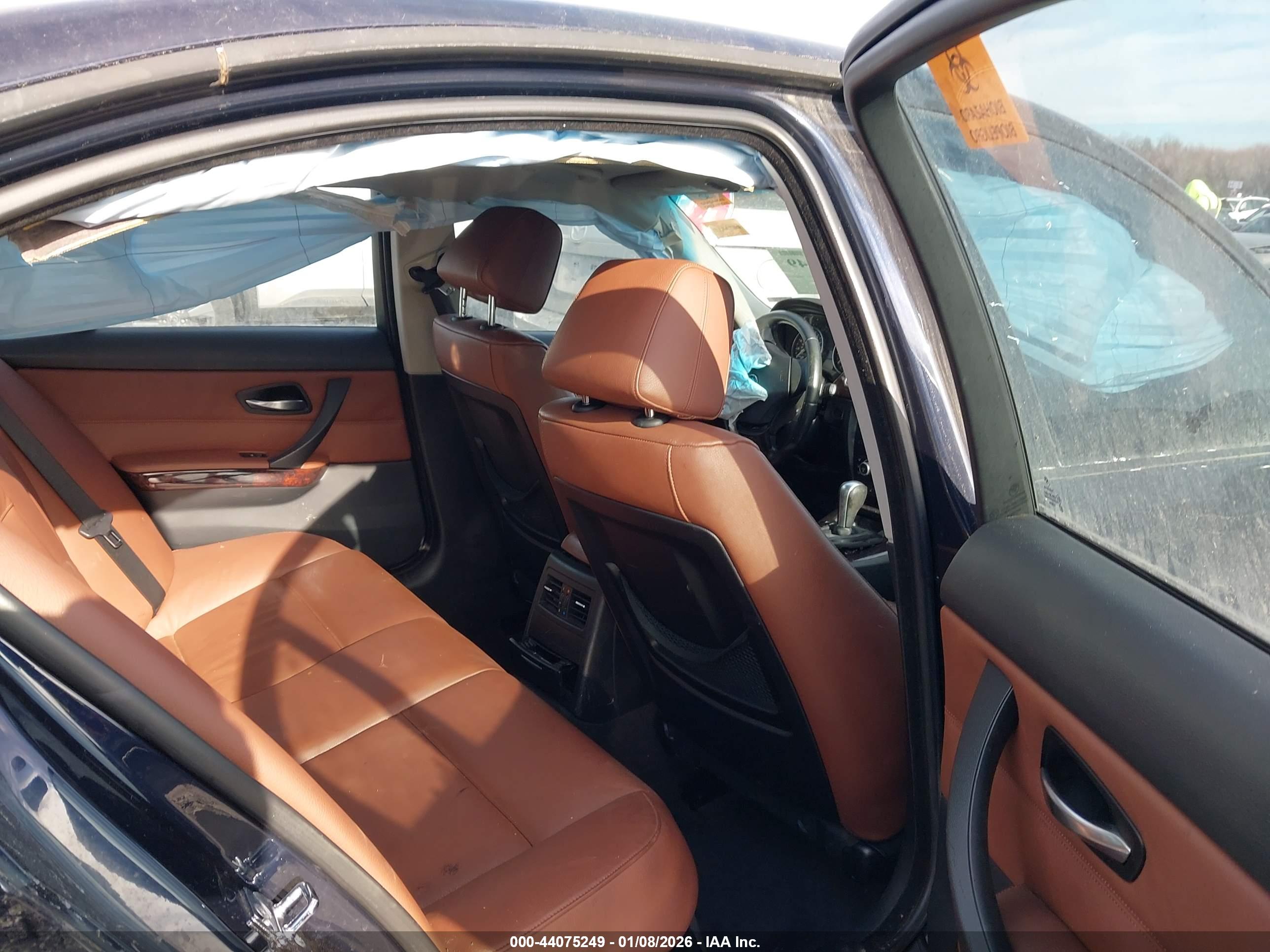 BMW 328XI image 8