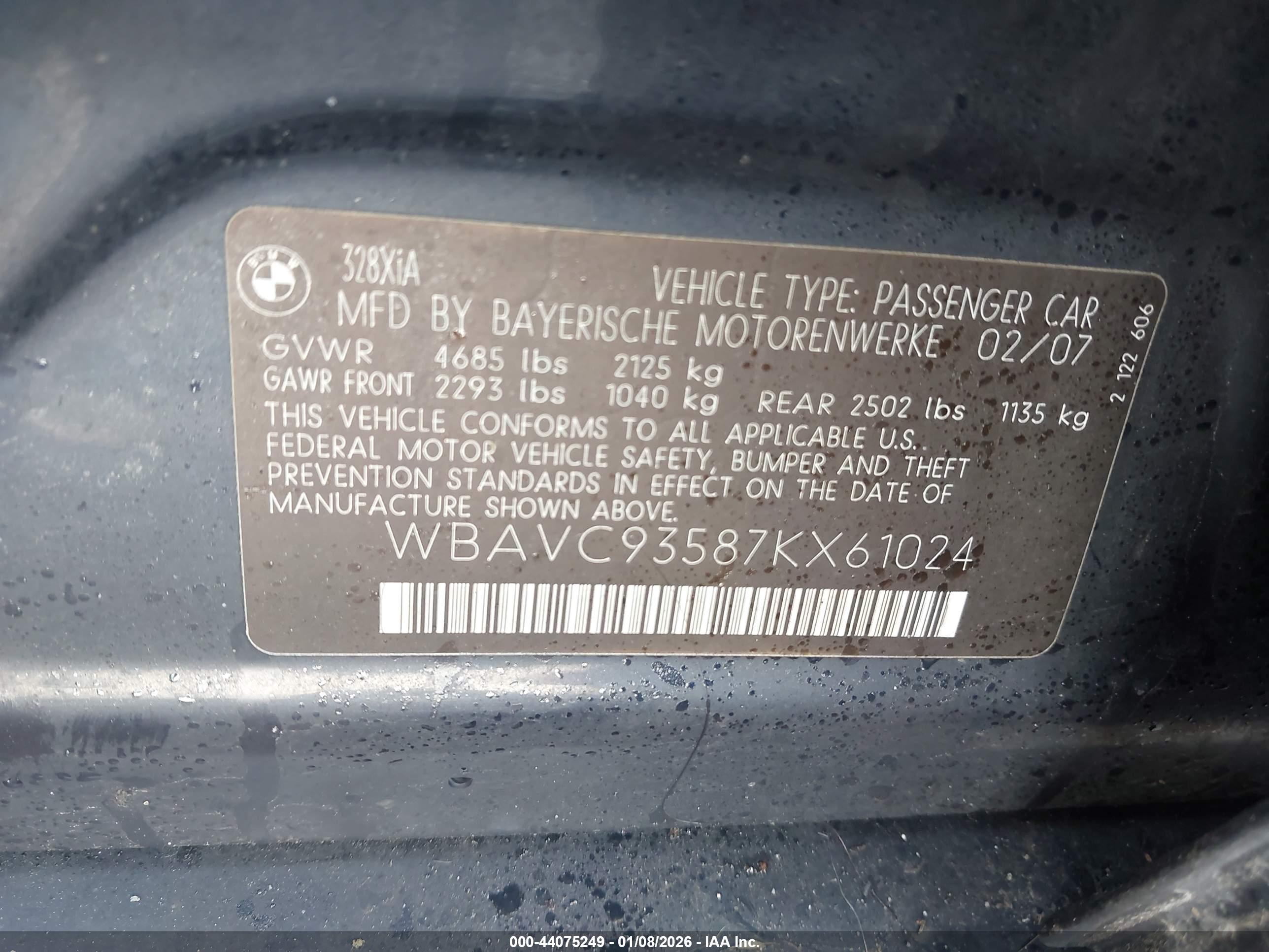 BMW 328XI image 9