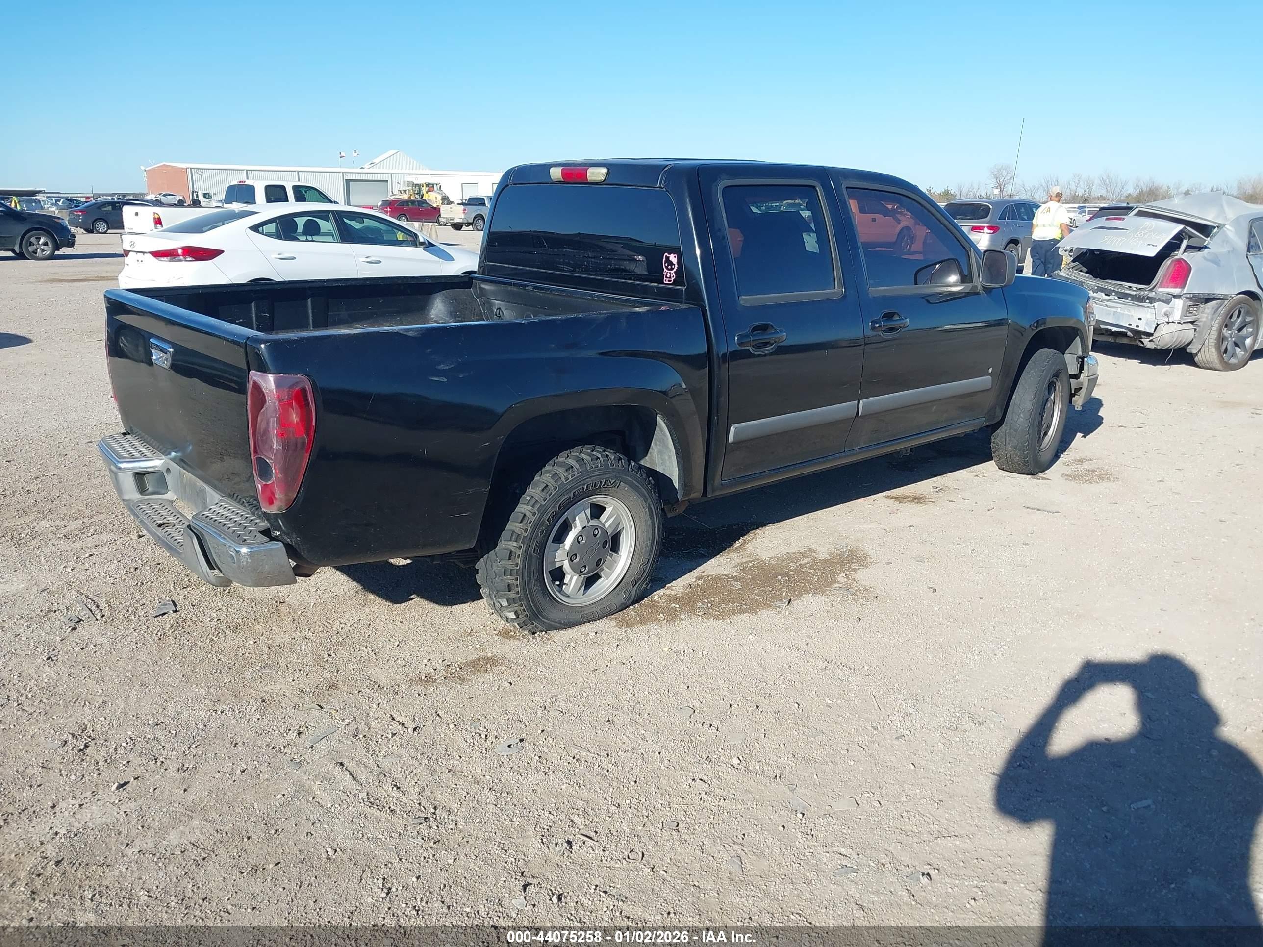 CHEVROLET COLORADO image 4