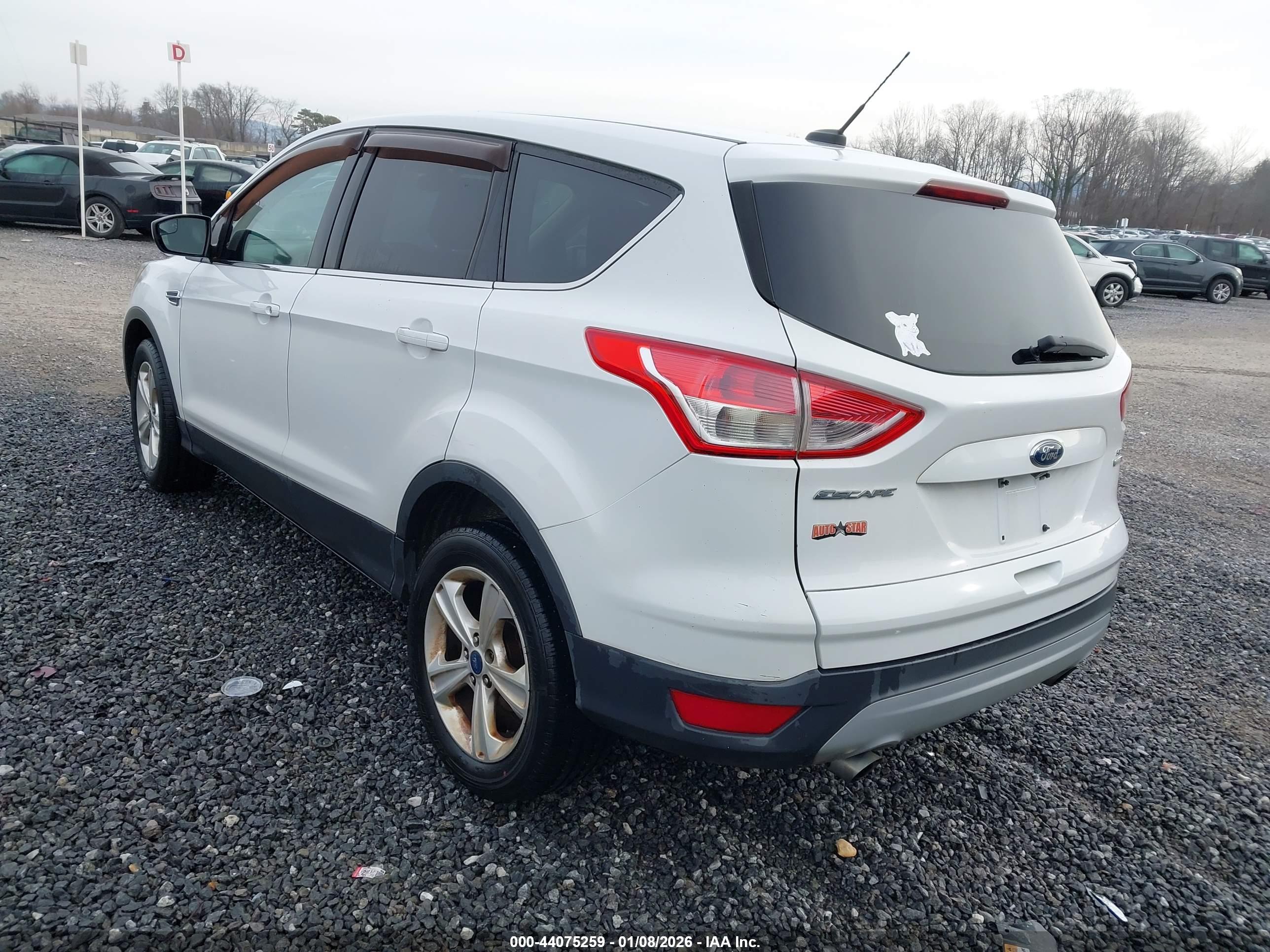 FORD ESCAPE image 3