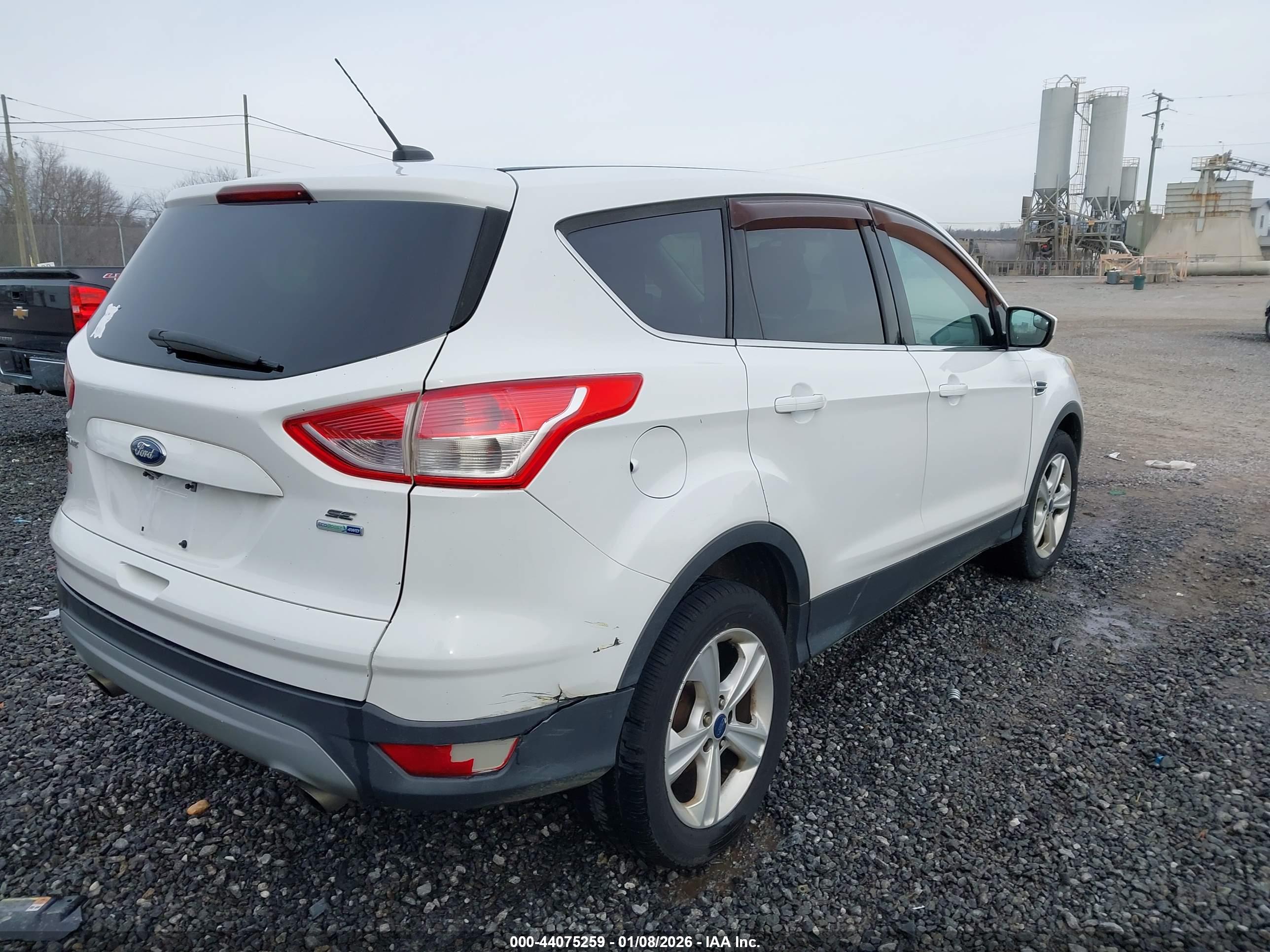 FORD ESCAPE image 4