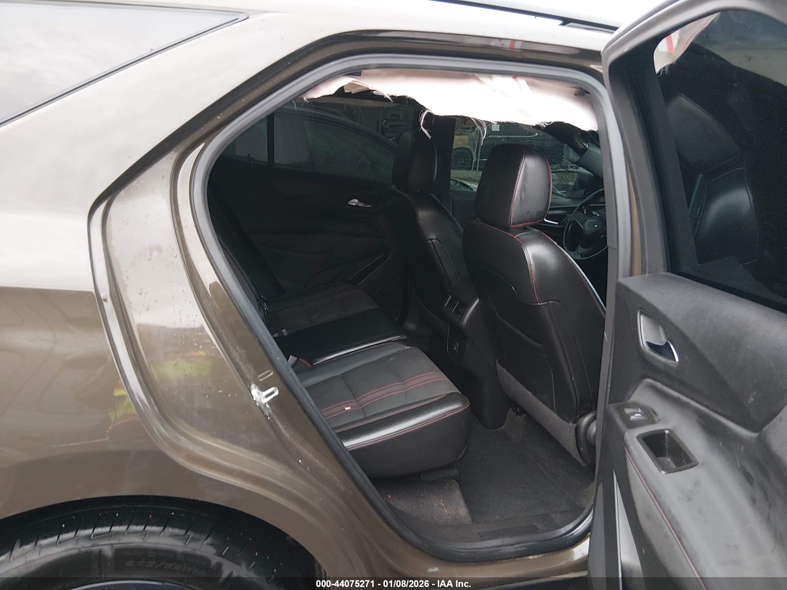 CHEVROLET EQUINOX image 8