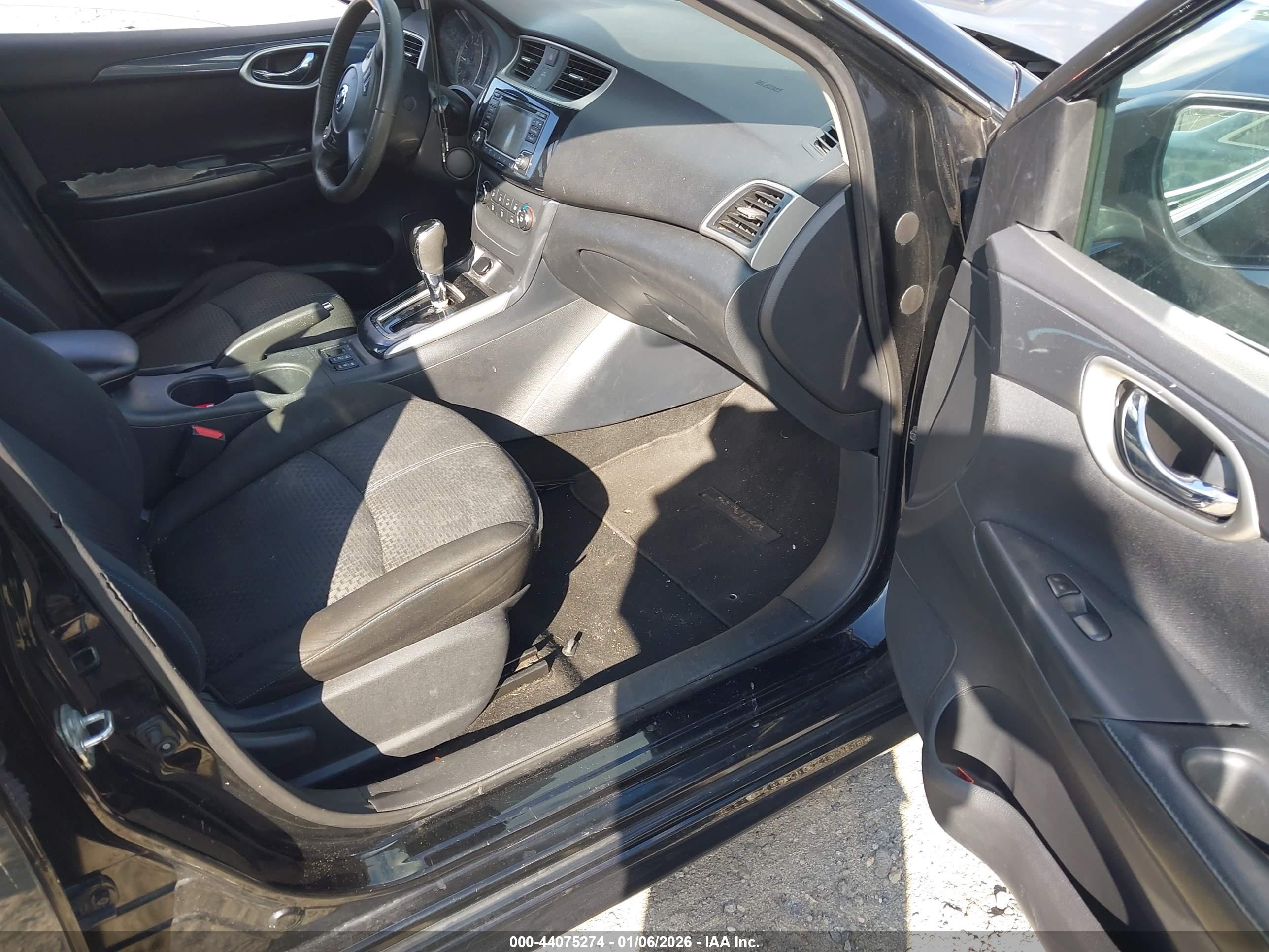 NISSAN SENTRA image 5