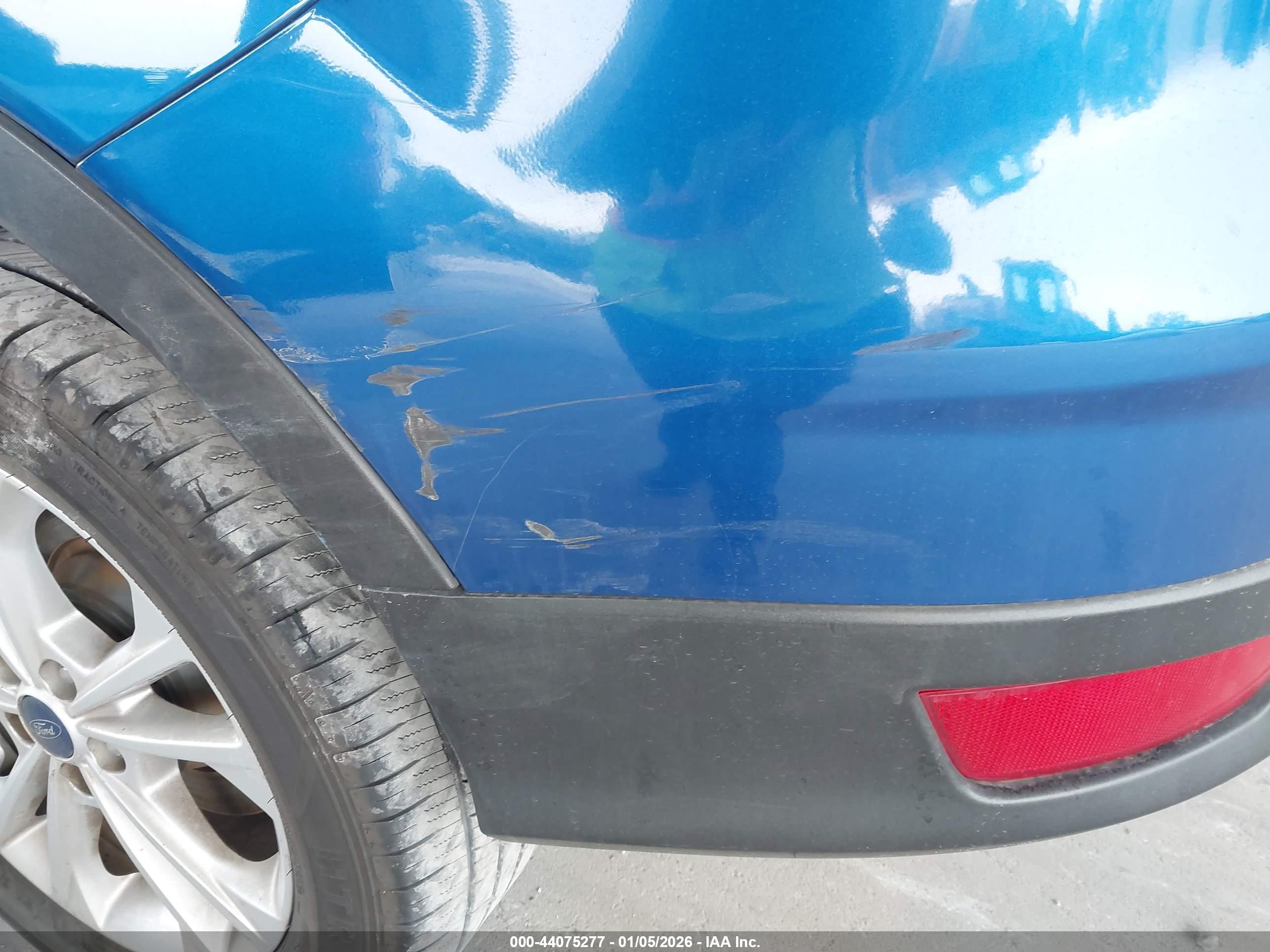 FORD ESCAPE image 6