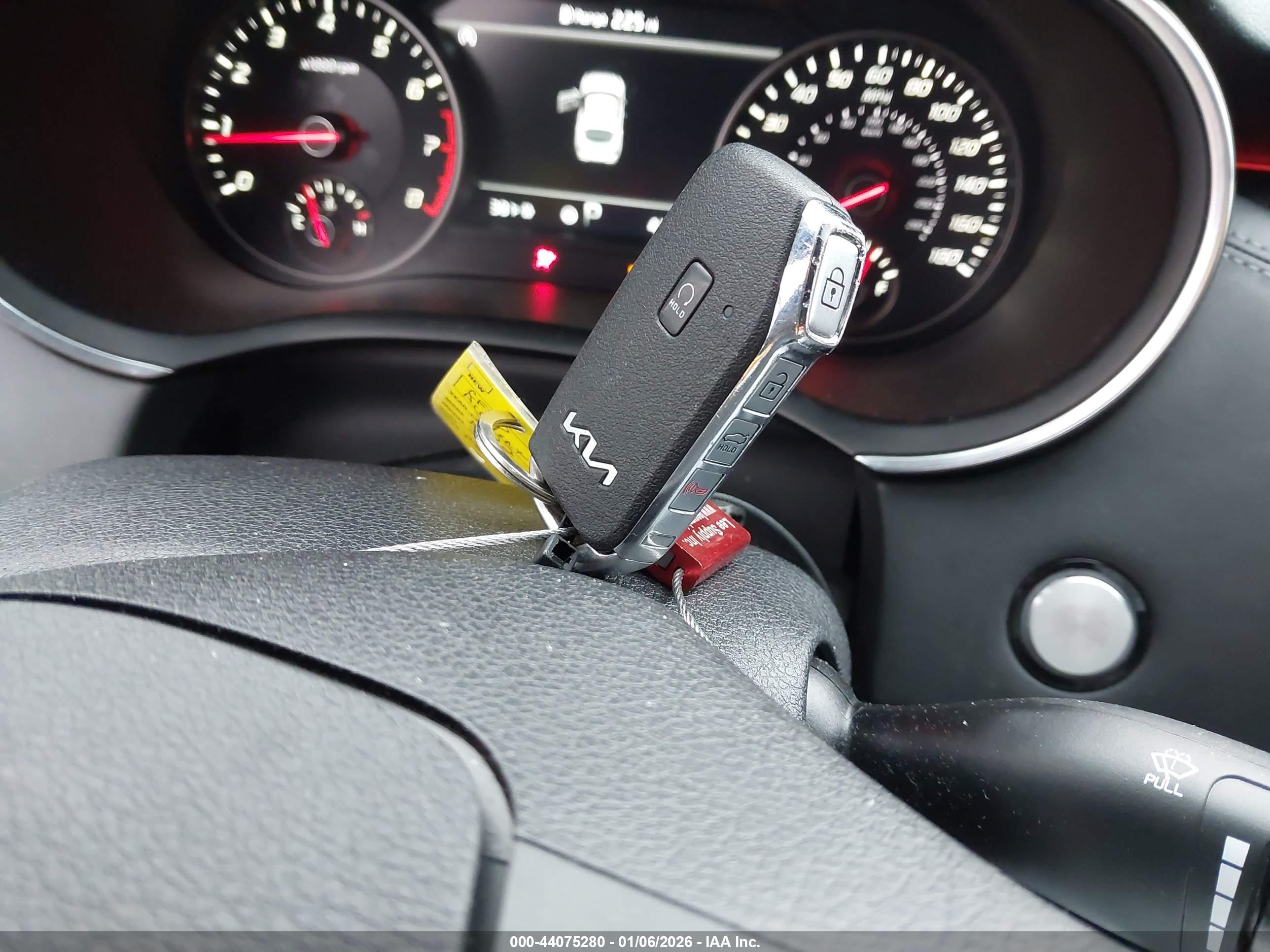 KIA STINGER image 11