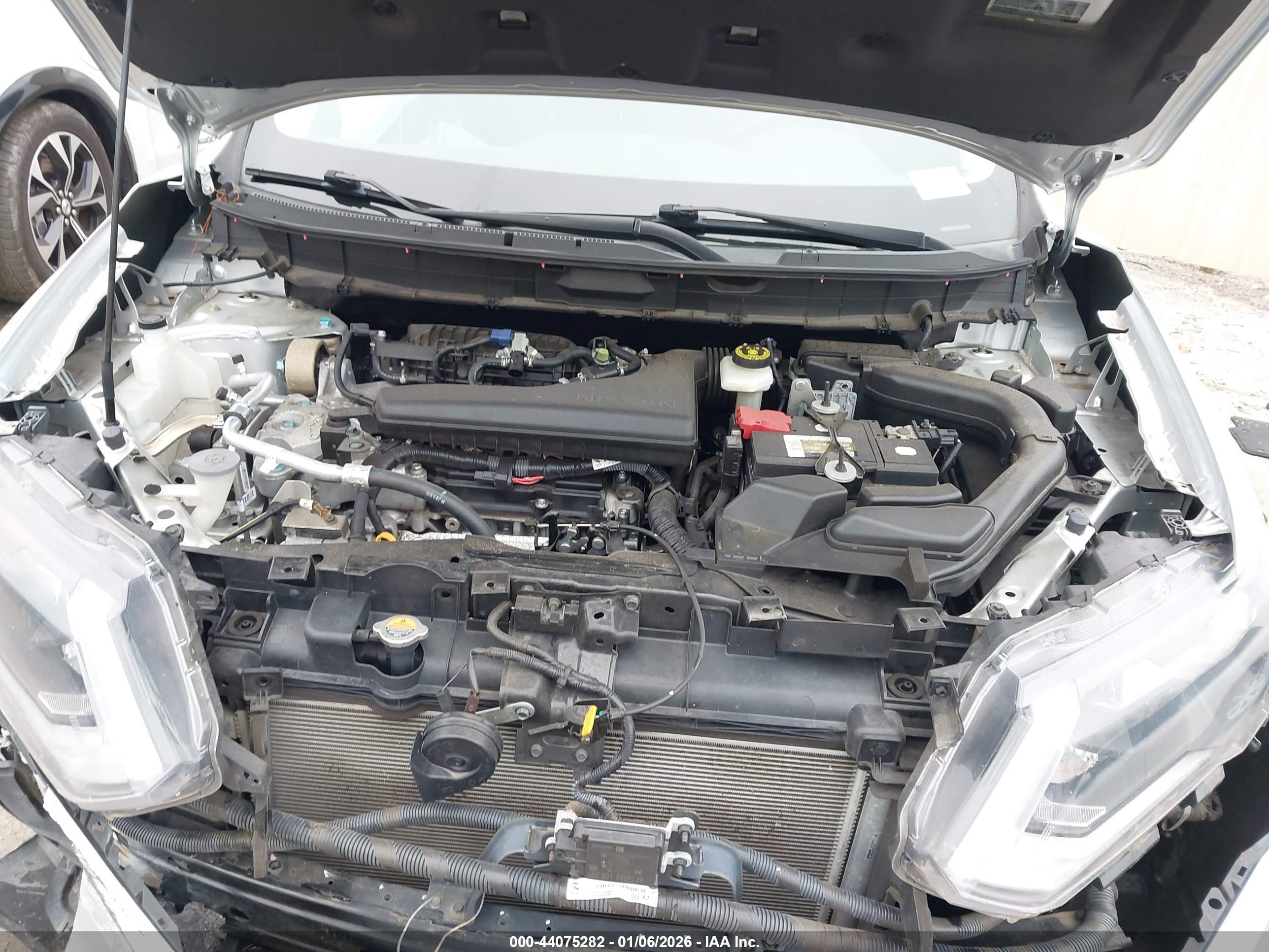 NISSAN ROGUE image 10