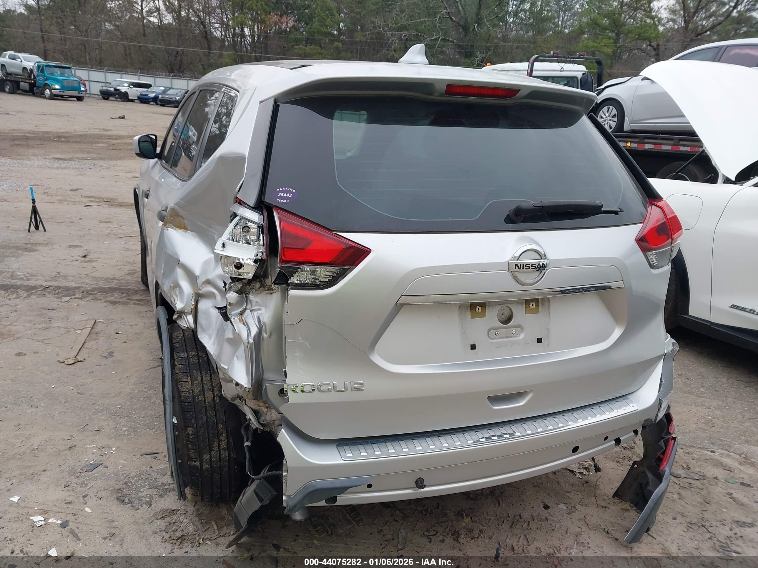 NISSAN ROGUE image 3