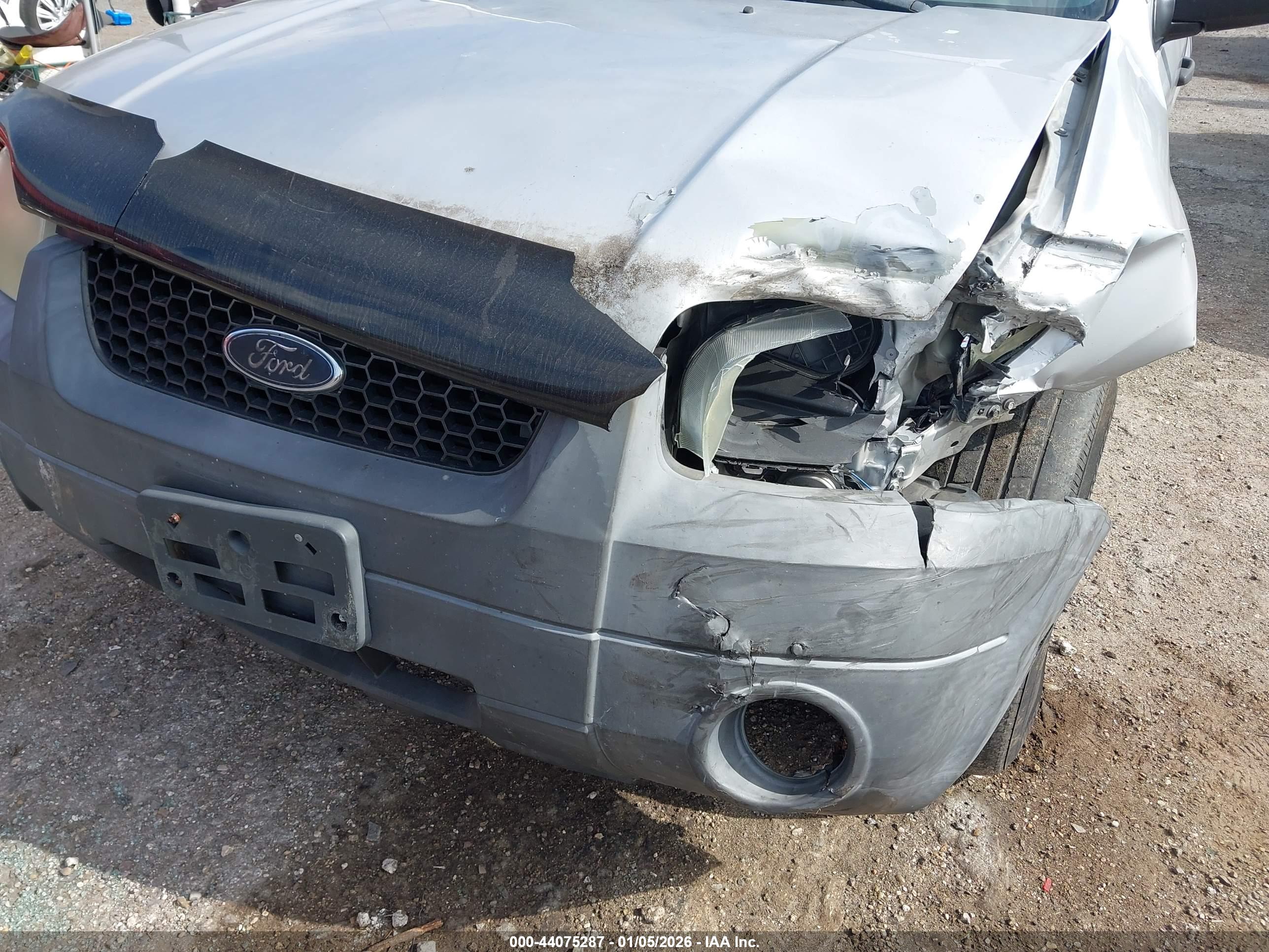 FORD ESCAPE image 6