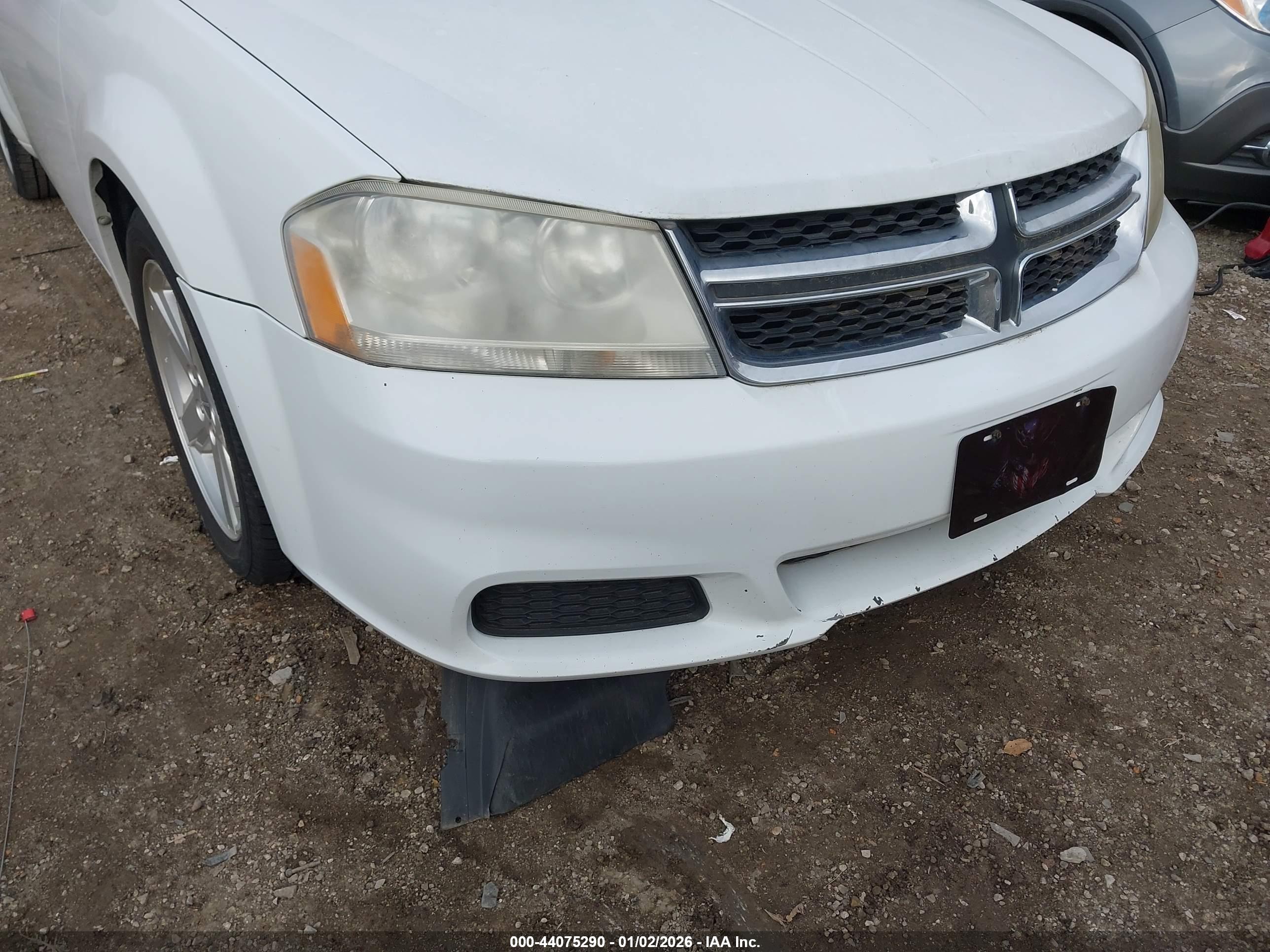 DODGE AVENGER image 6