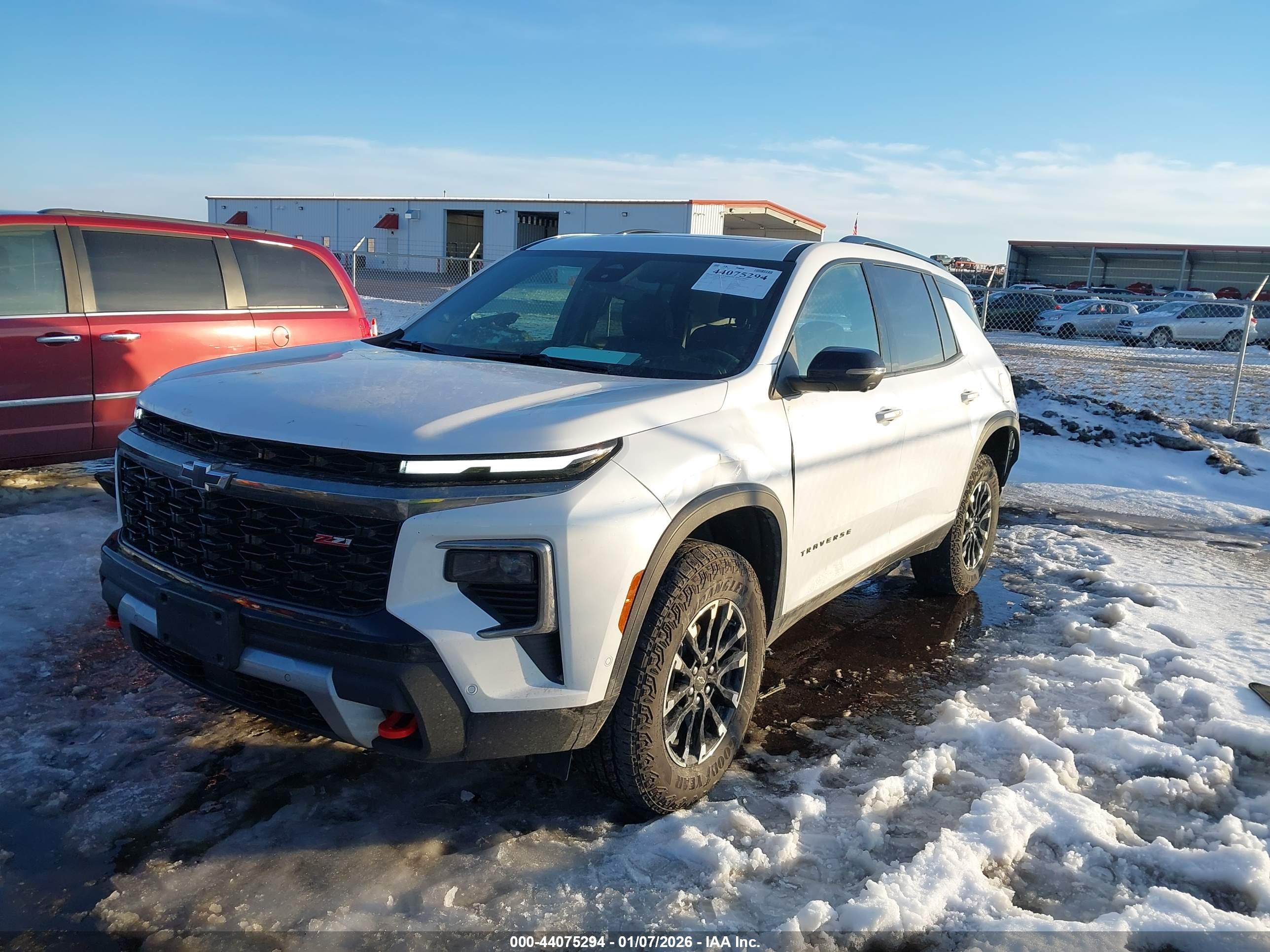 CHEVROLET TRAVERSE image 2