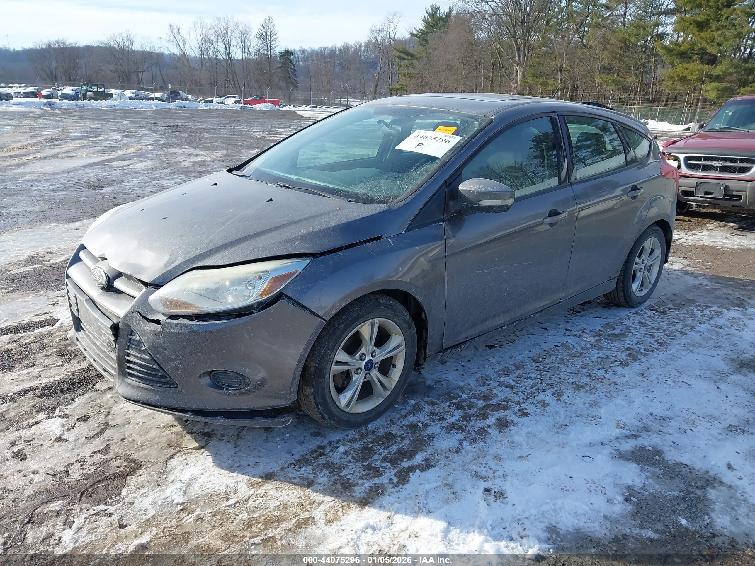 FORD FOCUS image 2
