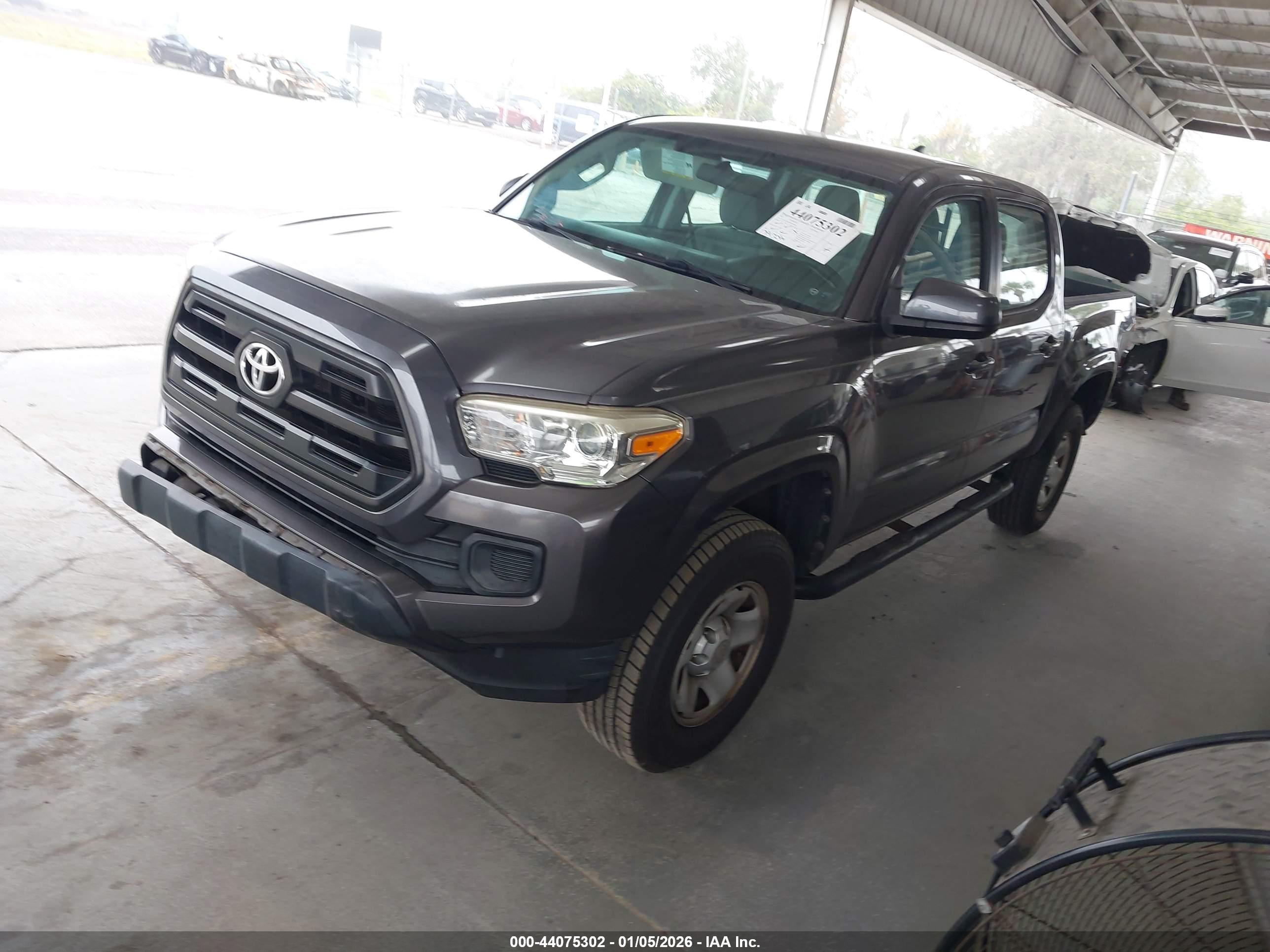 TOYOTA TACOMA image 2