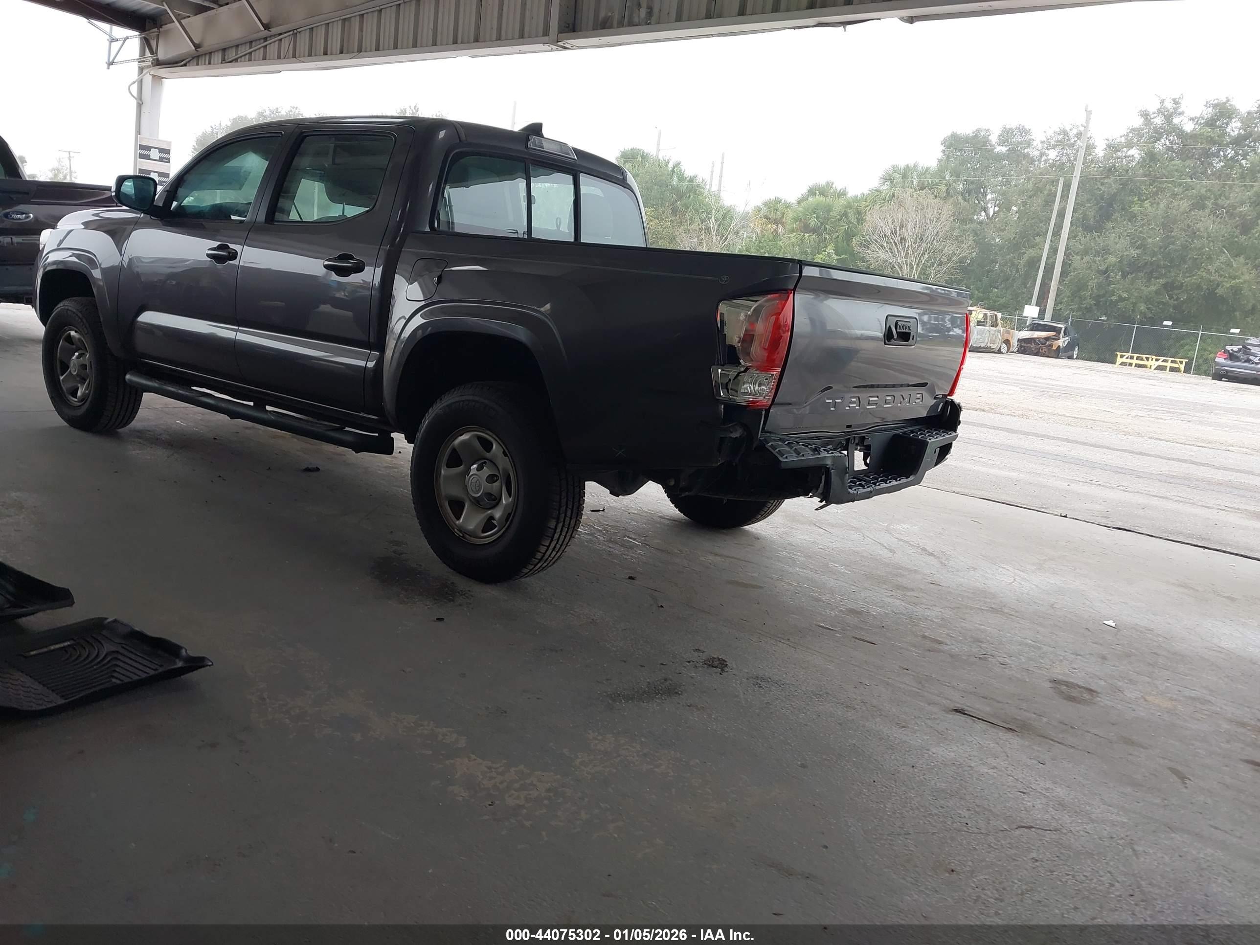 TOYOTA TACOMA image 3