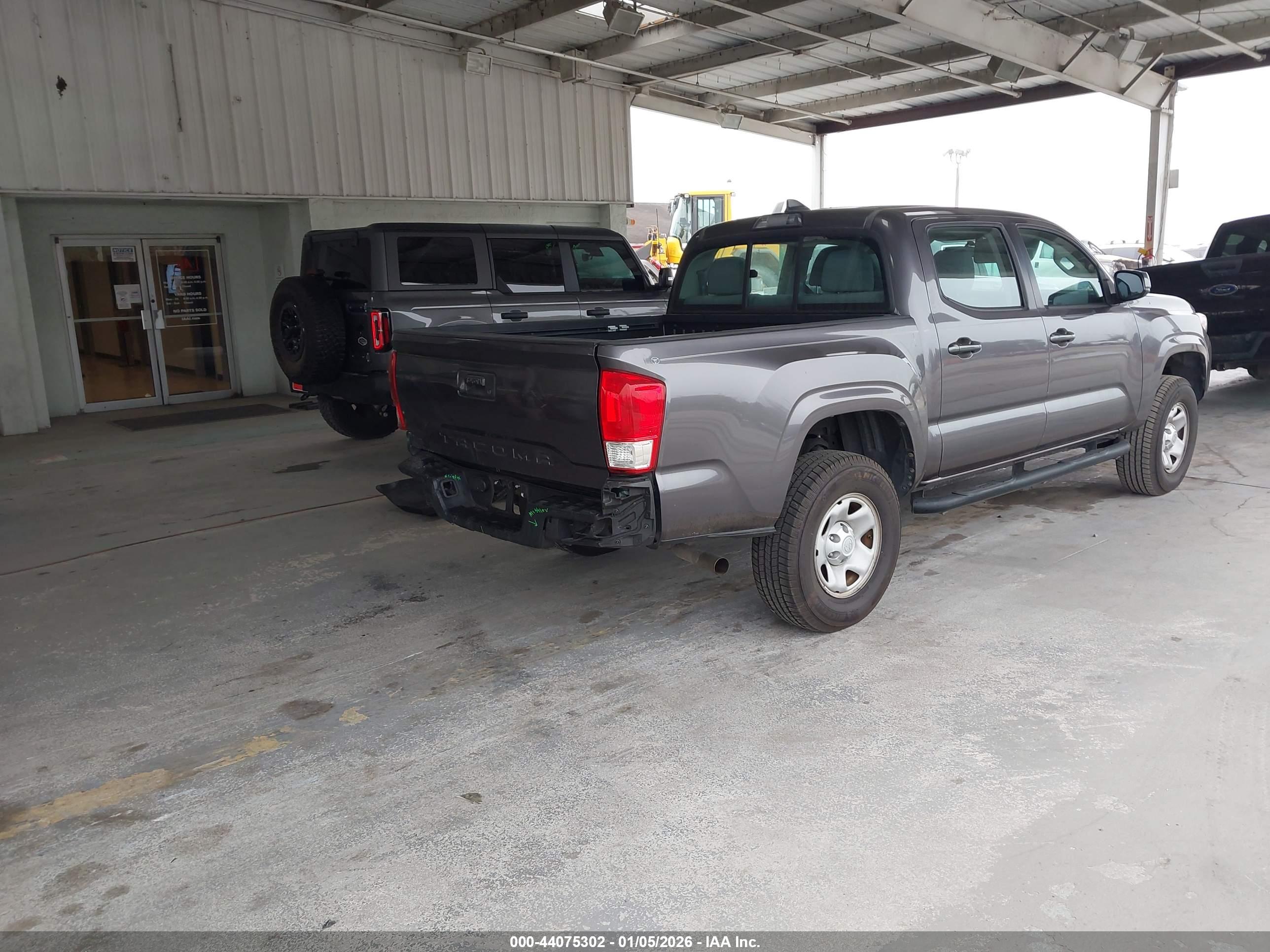 TOYOTA TACOMA image 4