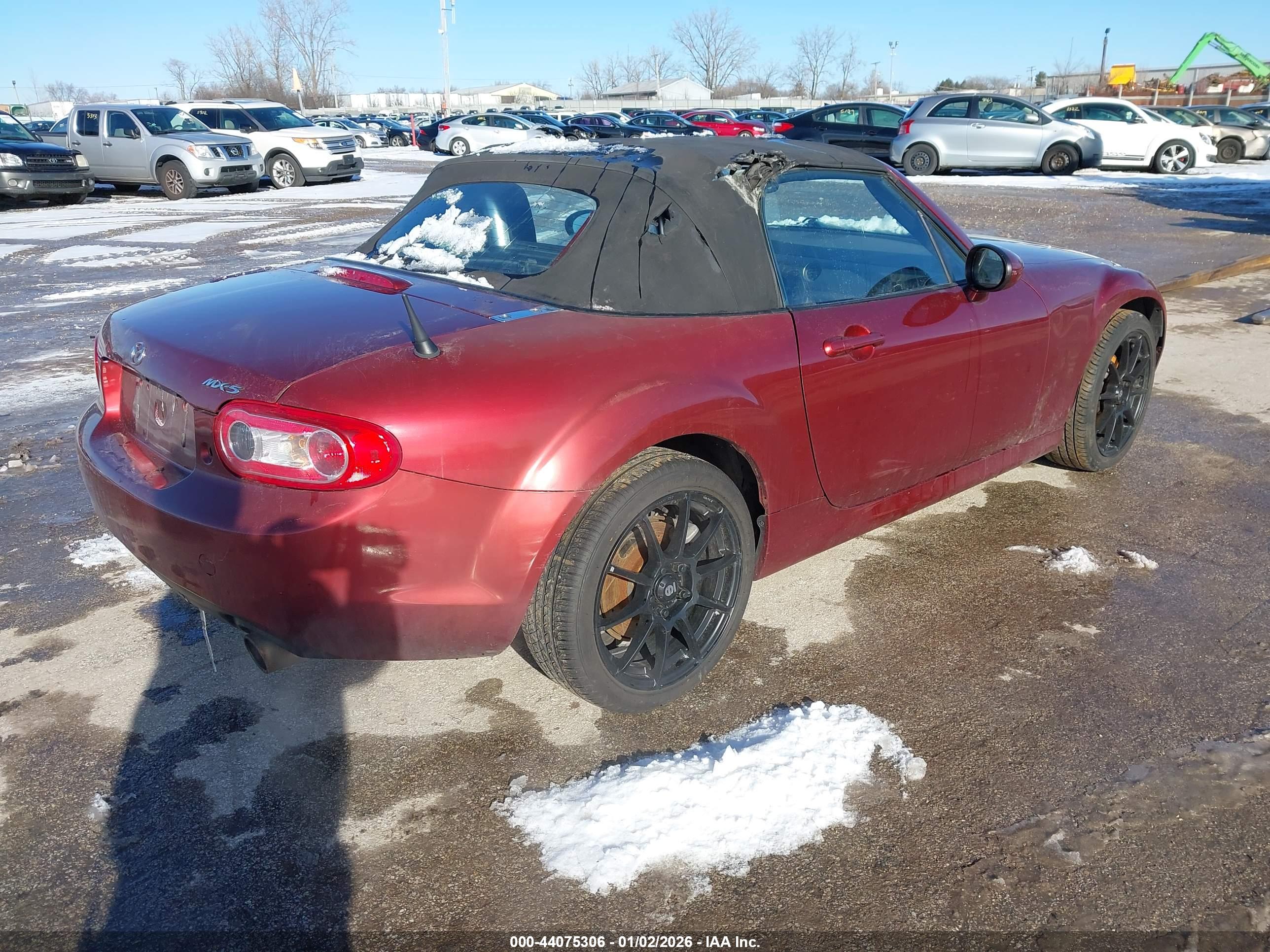 MAZDA MX-5 image 4