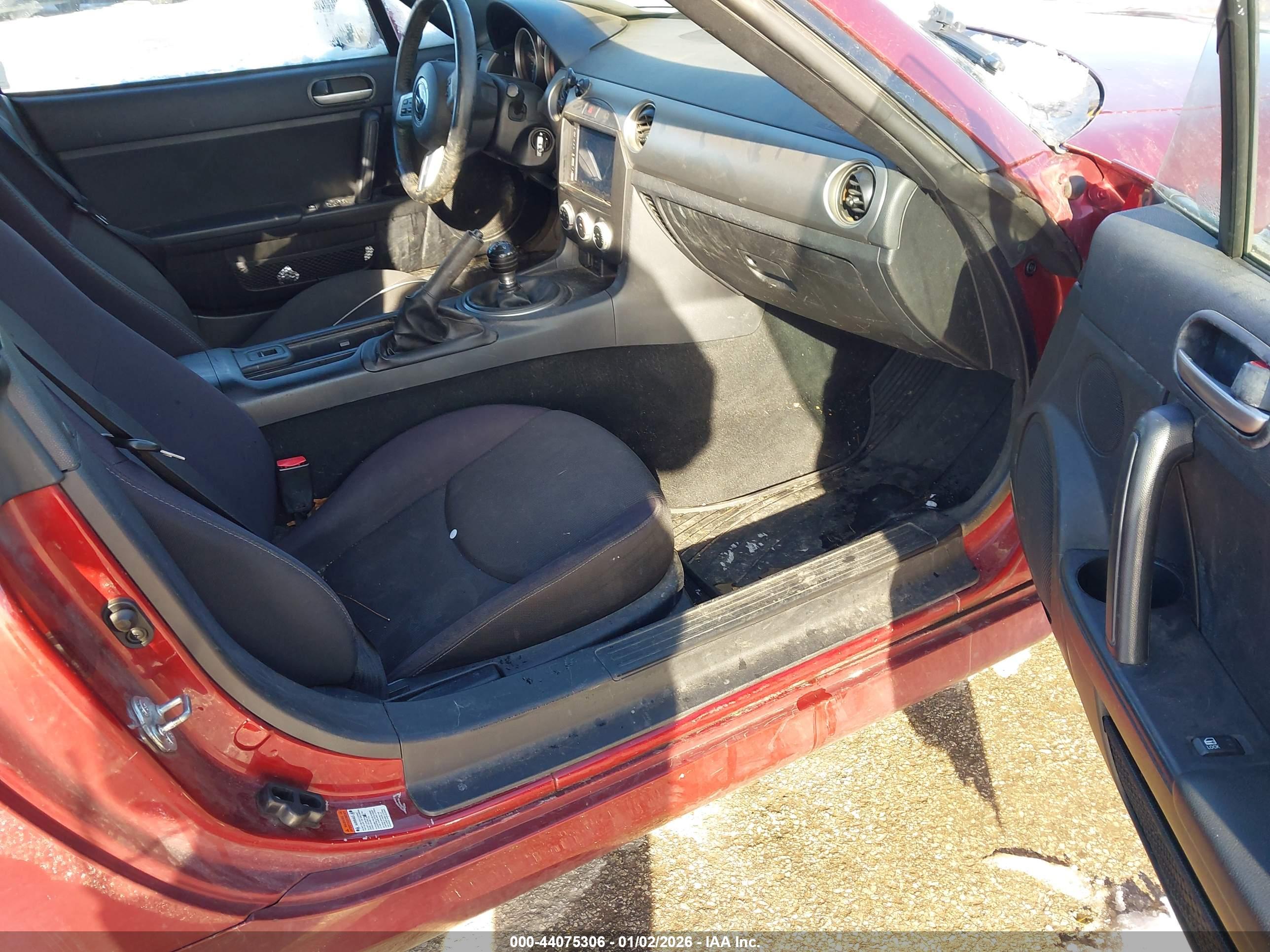 MAZDA MX-5 image 5