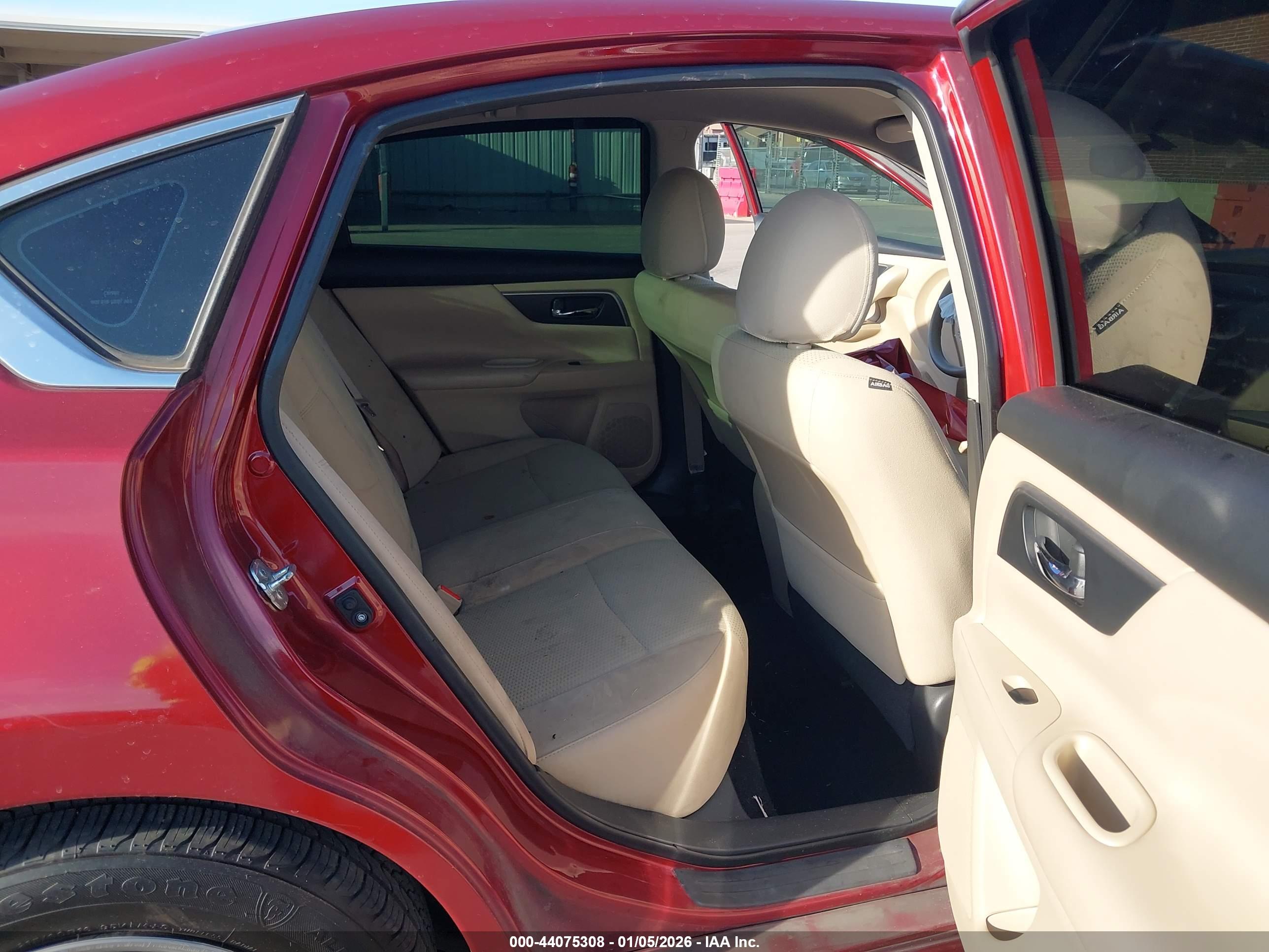NISSAN ALTIMA image 8