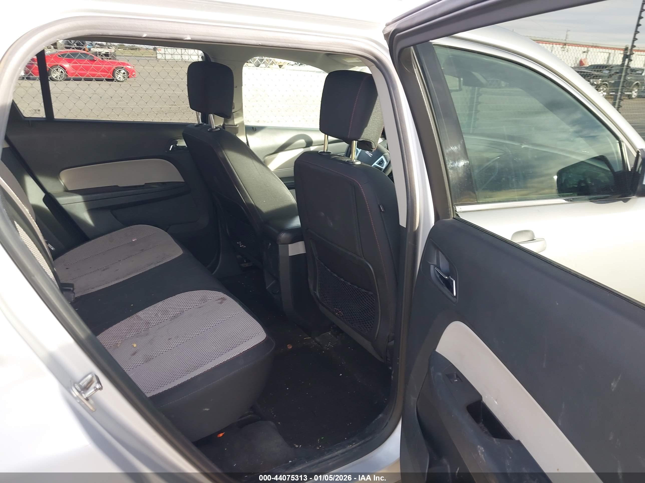 GMC TERRAIN image 8
