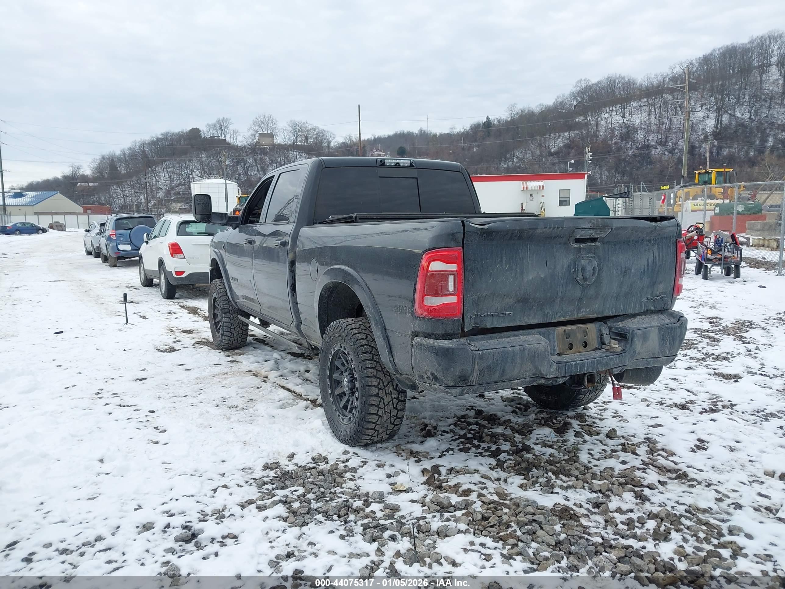 RAM 2500 image 3