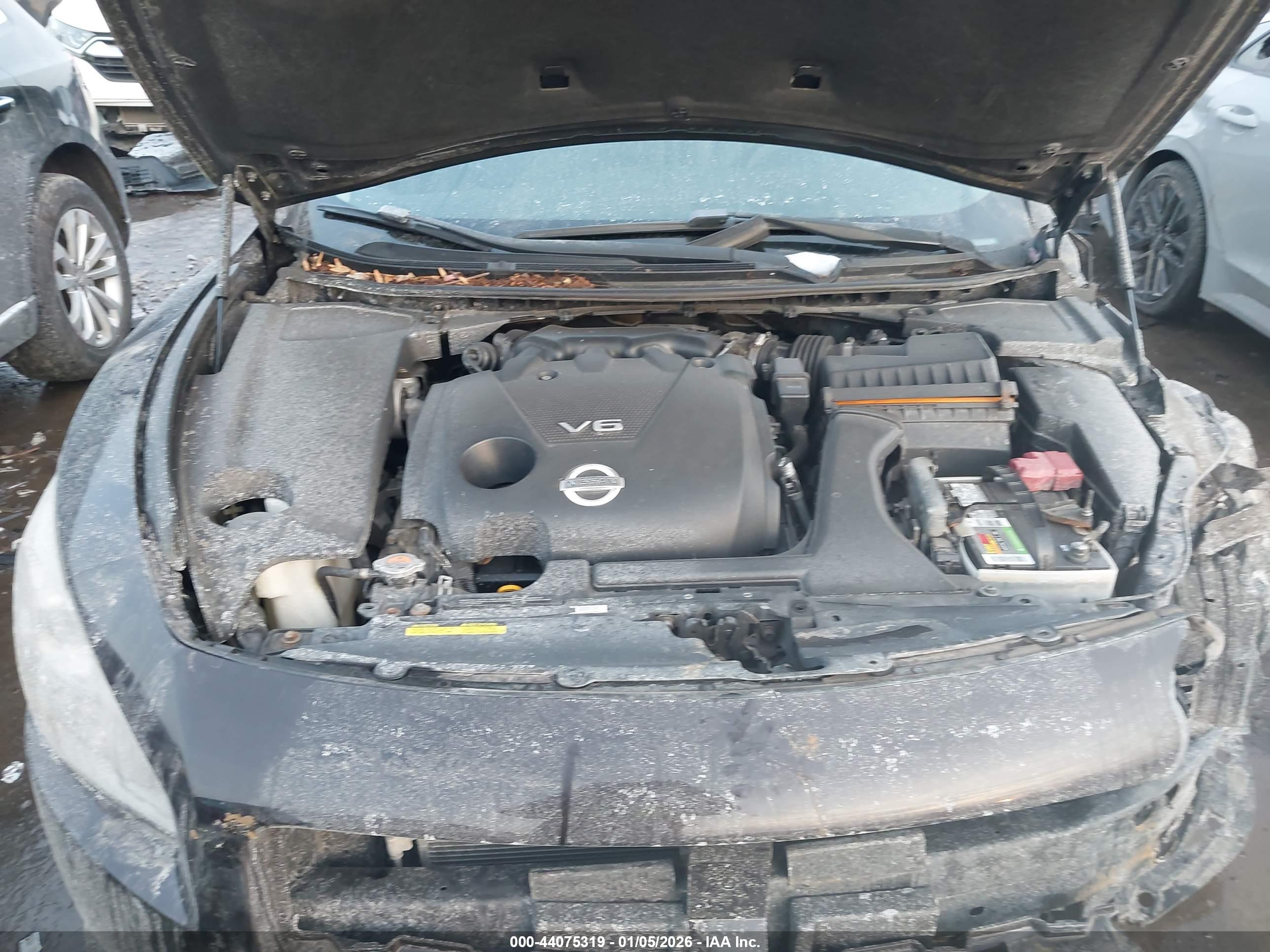 NISSAN MAXIMA image 10