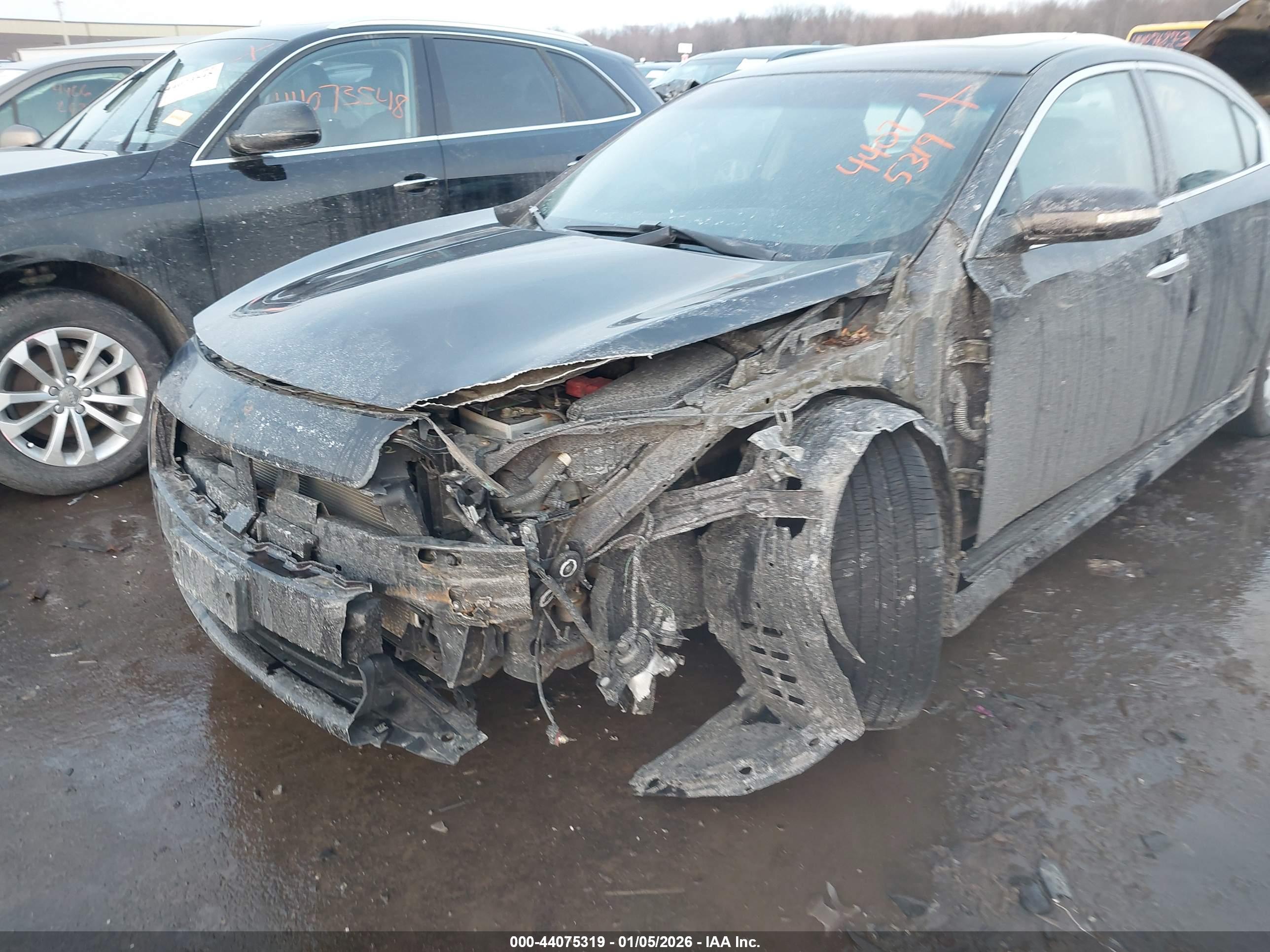NISSAN MAXIMA image 6