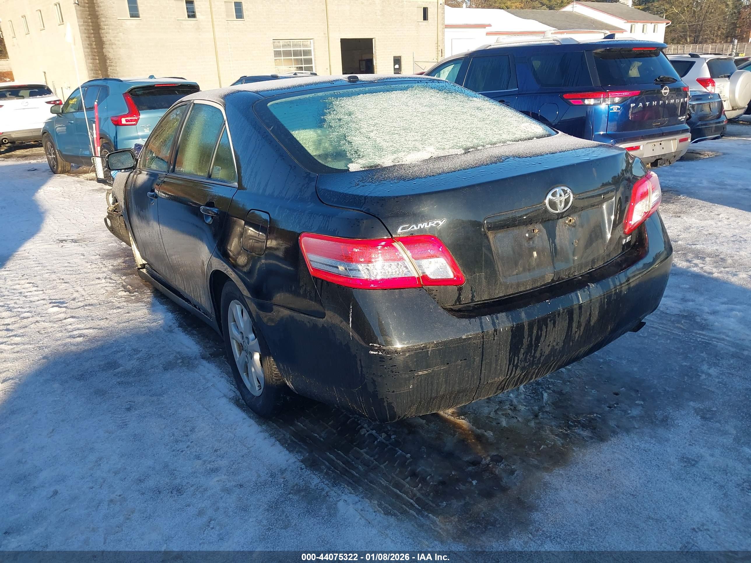 TOYOTA CAMRY image 3
