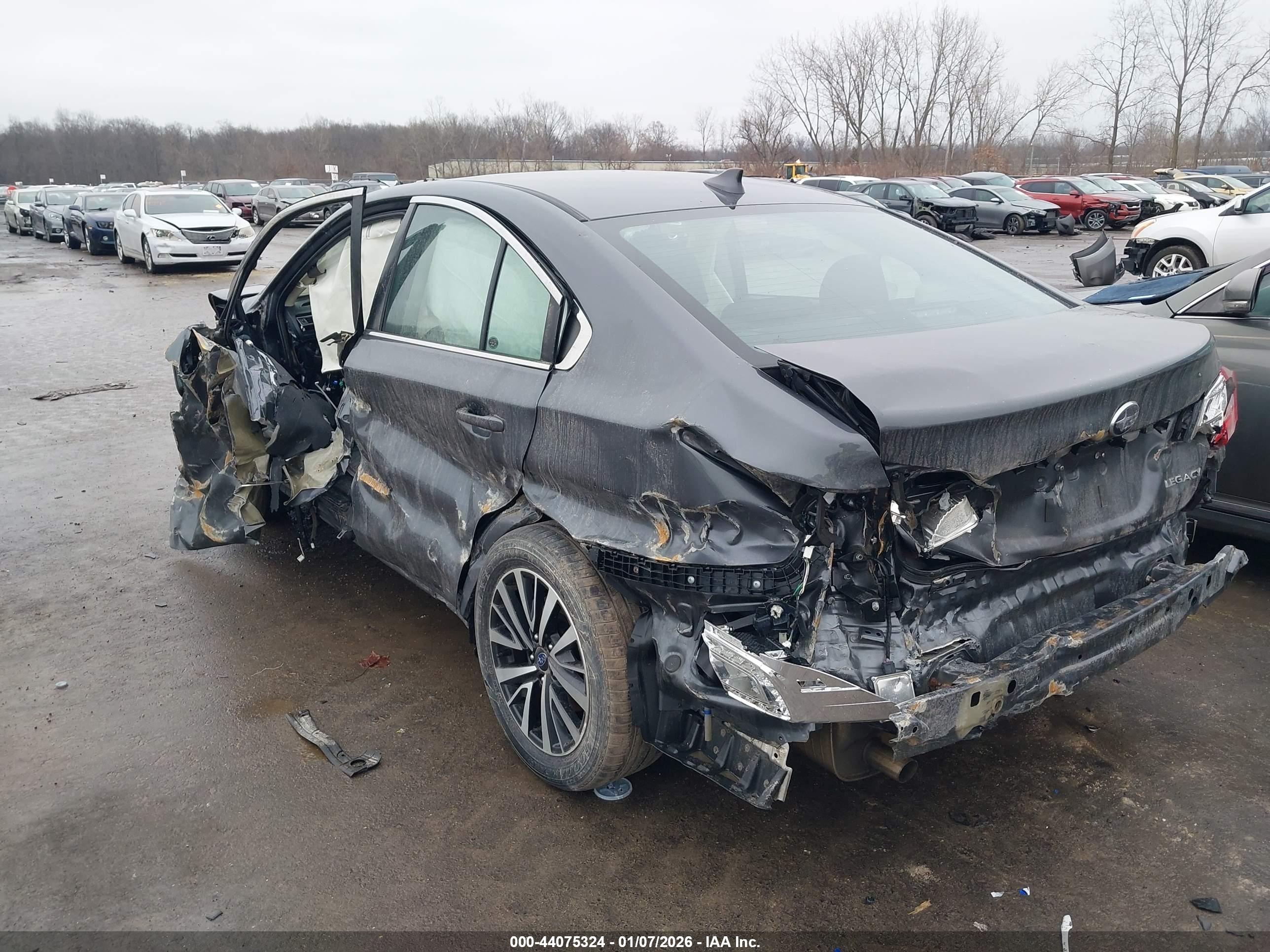 SUBARU LEGACY image 3
