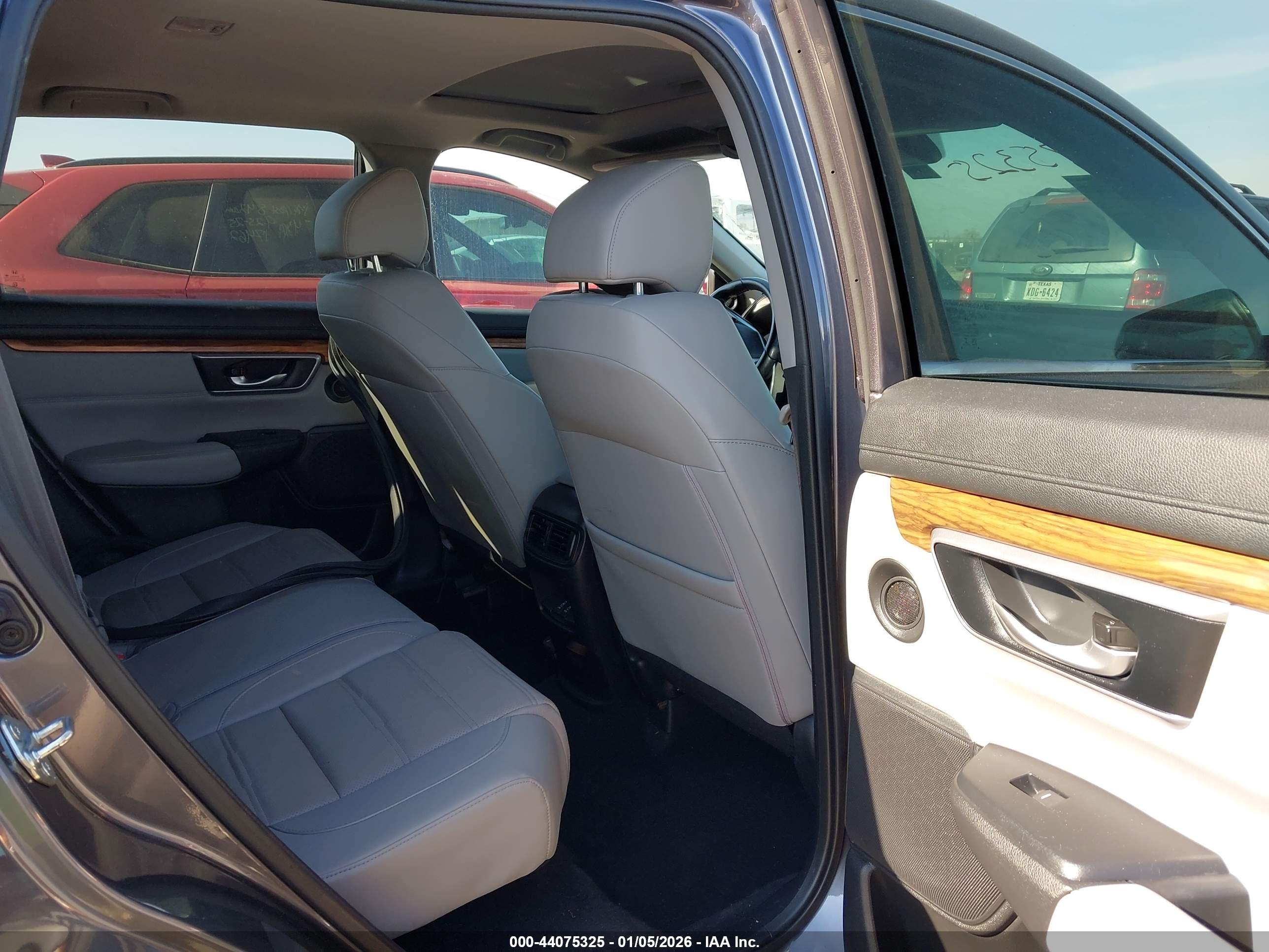 HONDA CR-V image 8