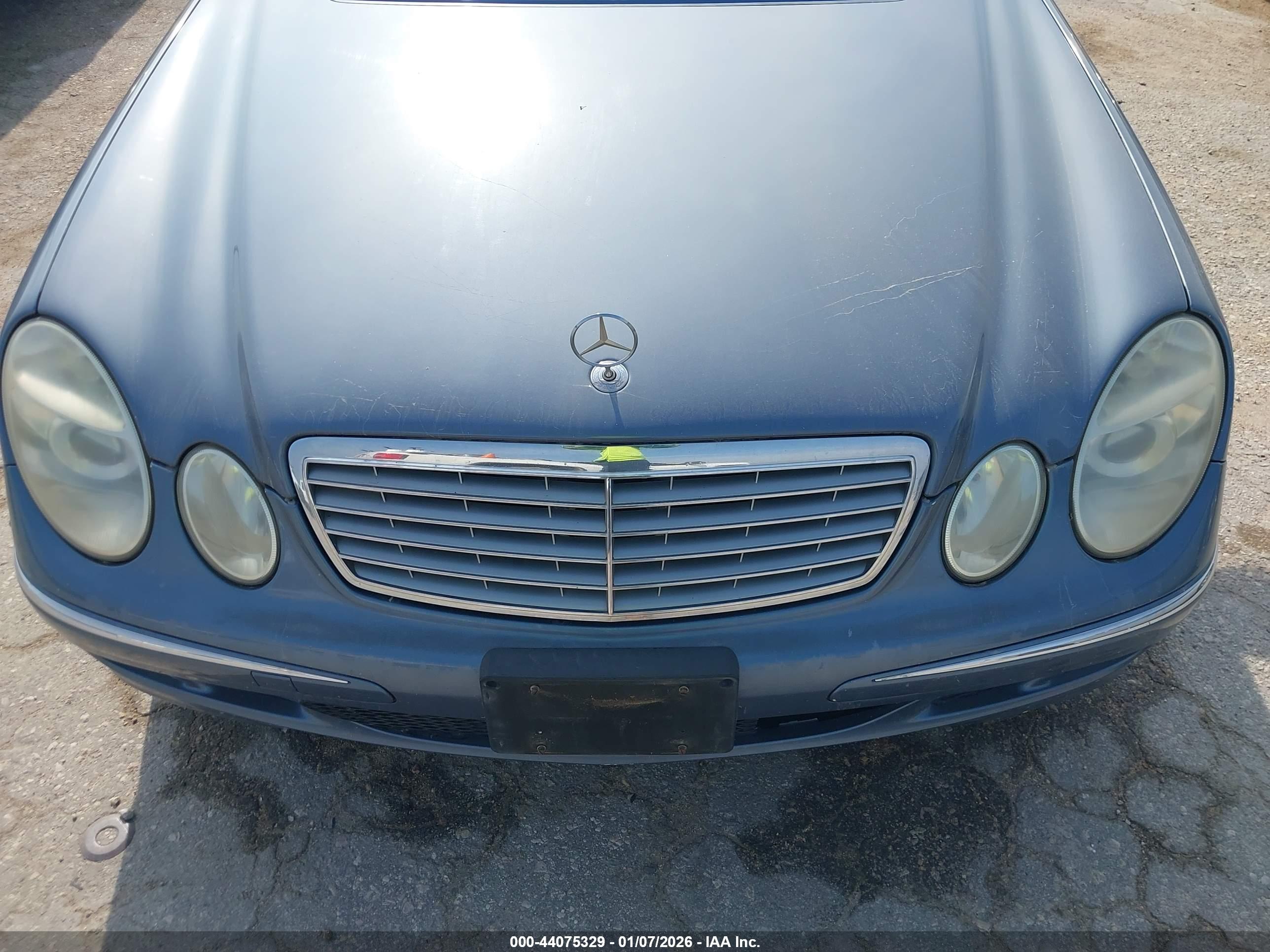 MERCEDES-BENZ E image 6