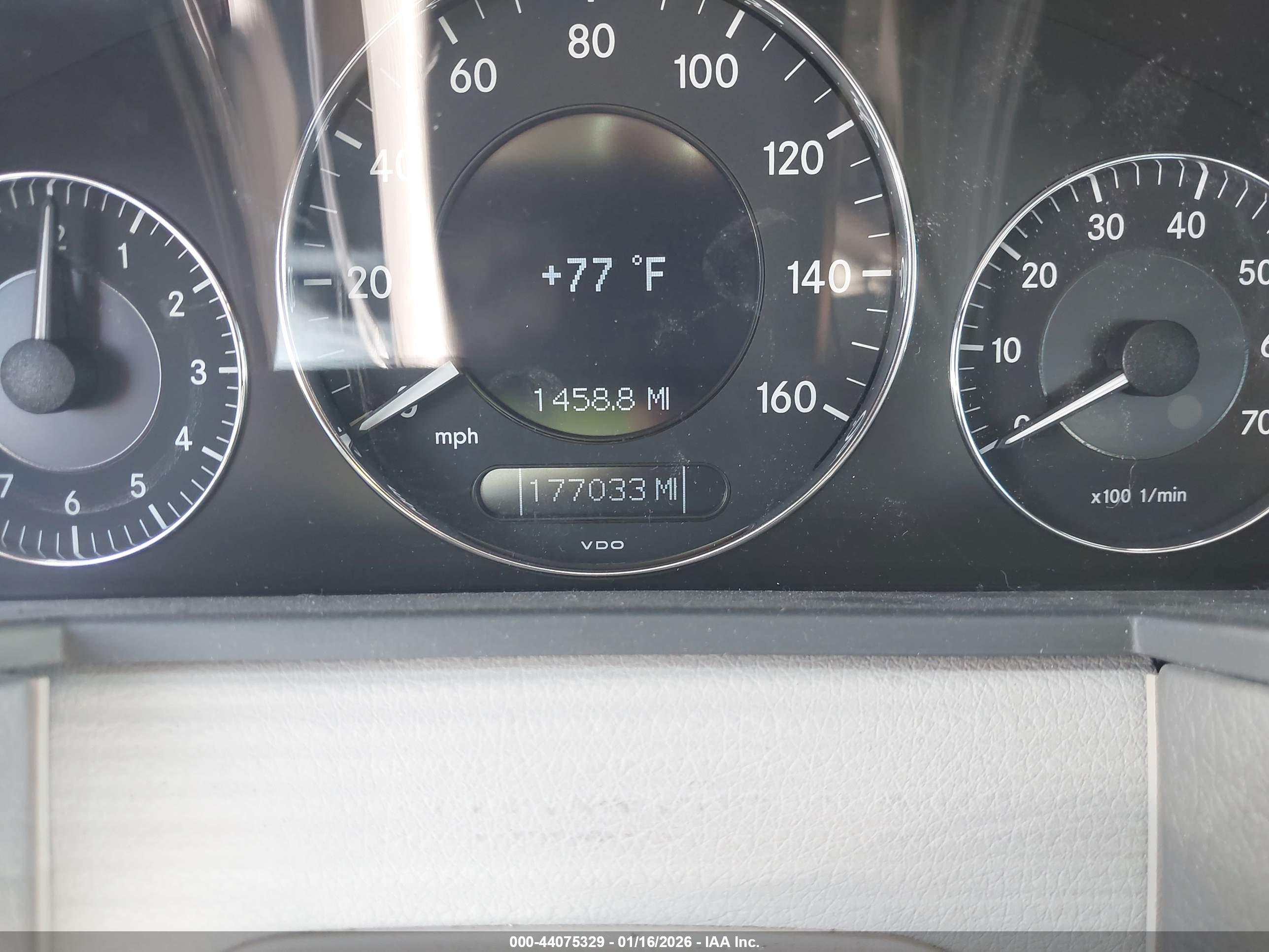 MERCEDES-BENZ E image 7