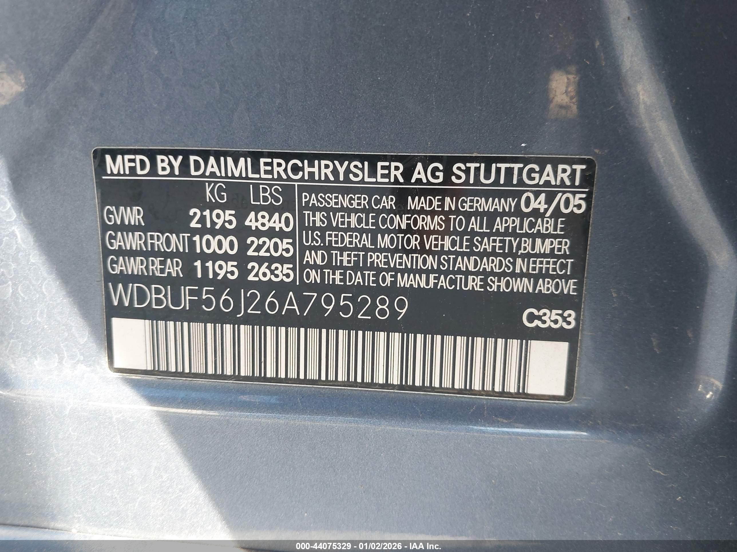 MERCEDES-BENZ E image 9