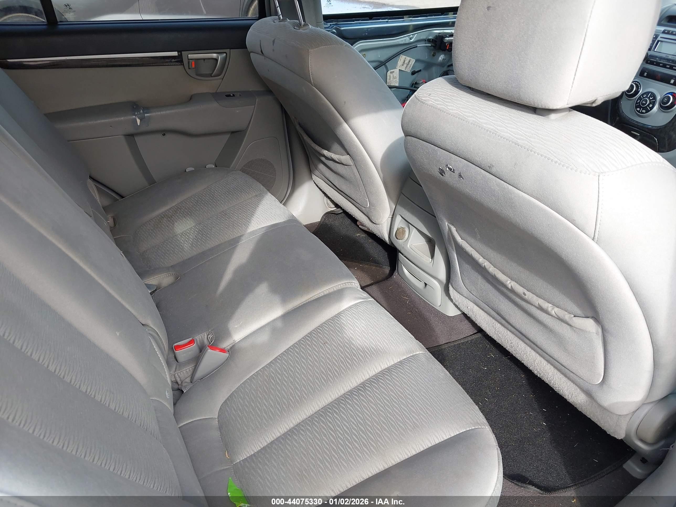 HYUNDAI SANTA image 8
