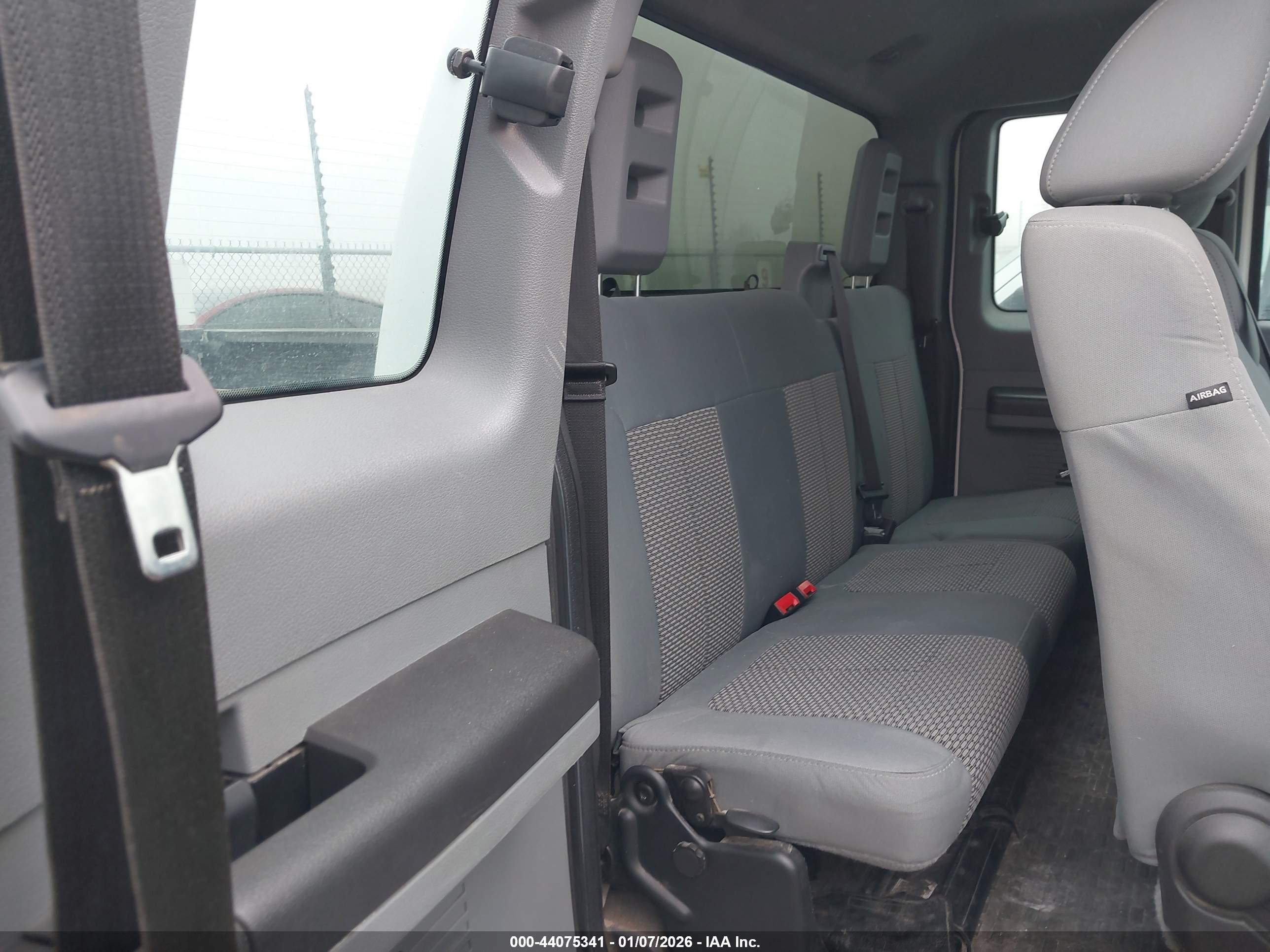 FORD F-250 image 8
