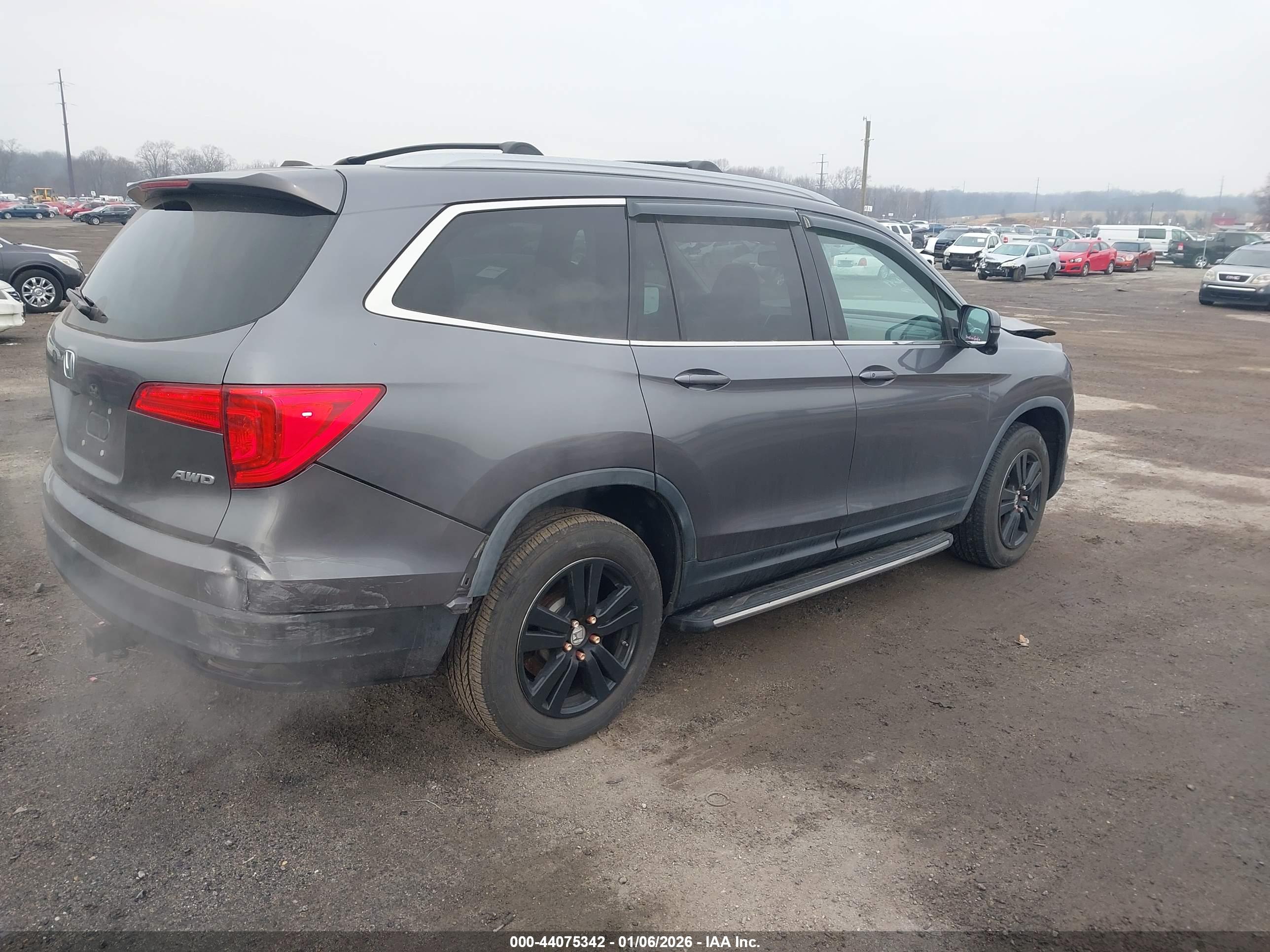 HONDA PILOT image 4