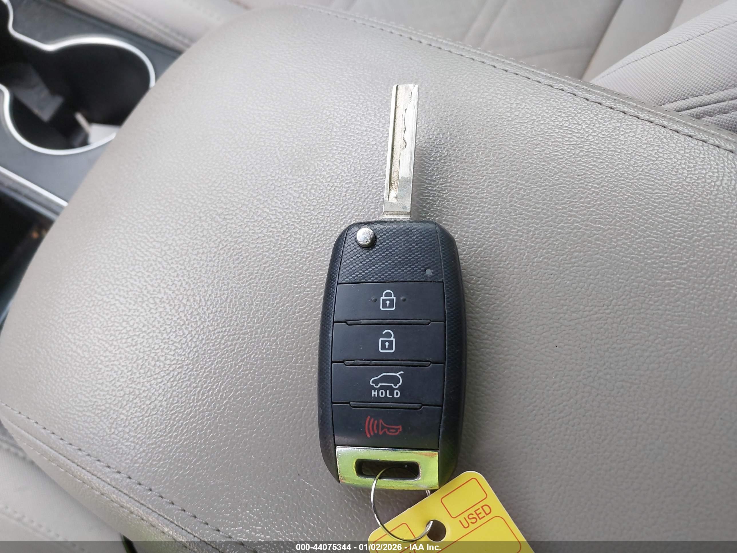 KIA SORENTO image 11