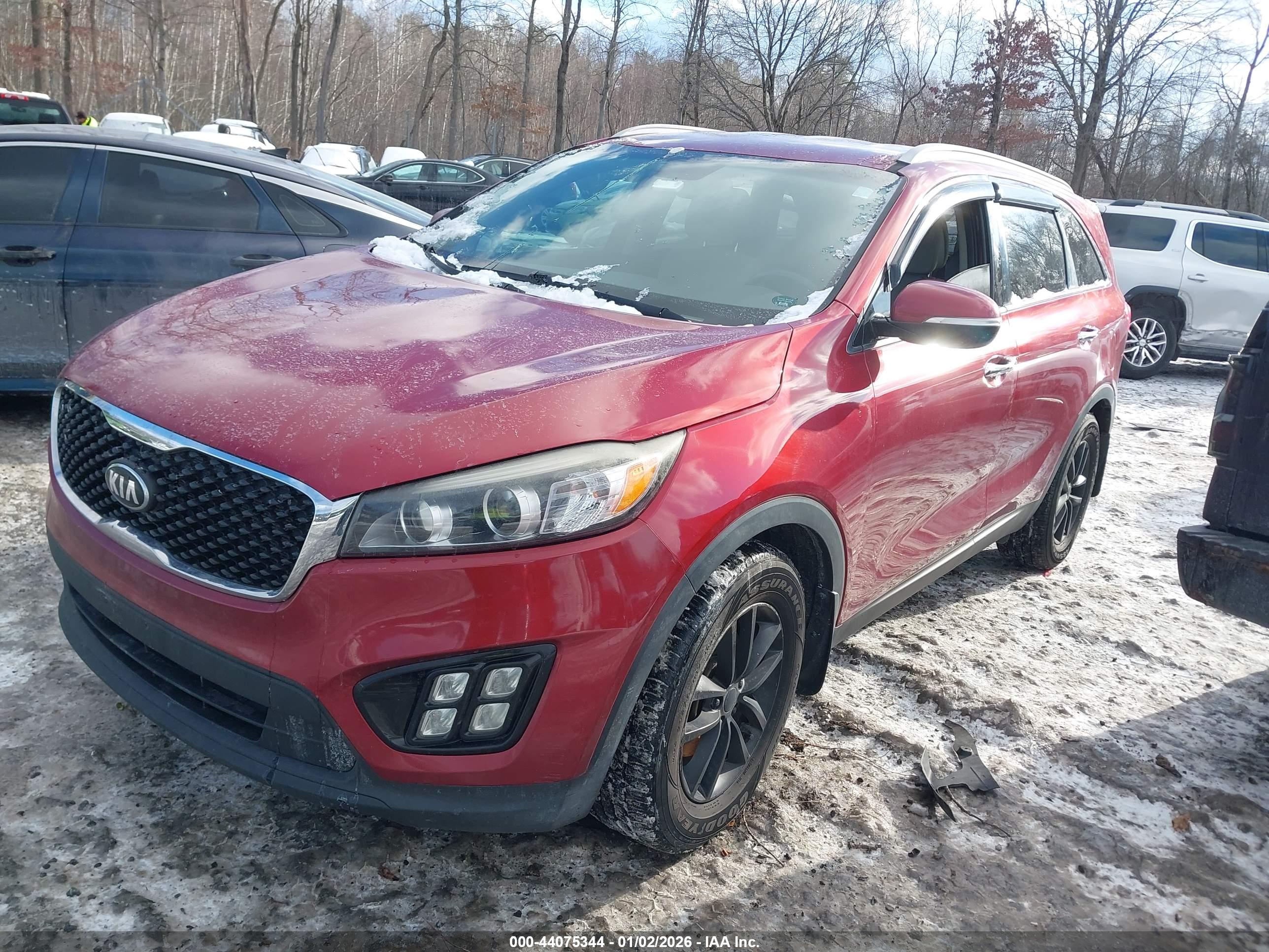 KIA SORENTO image 2