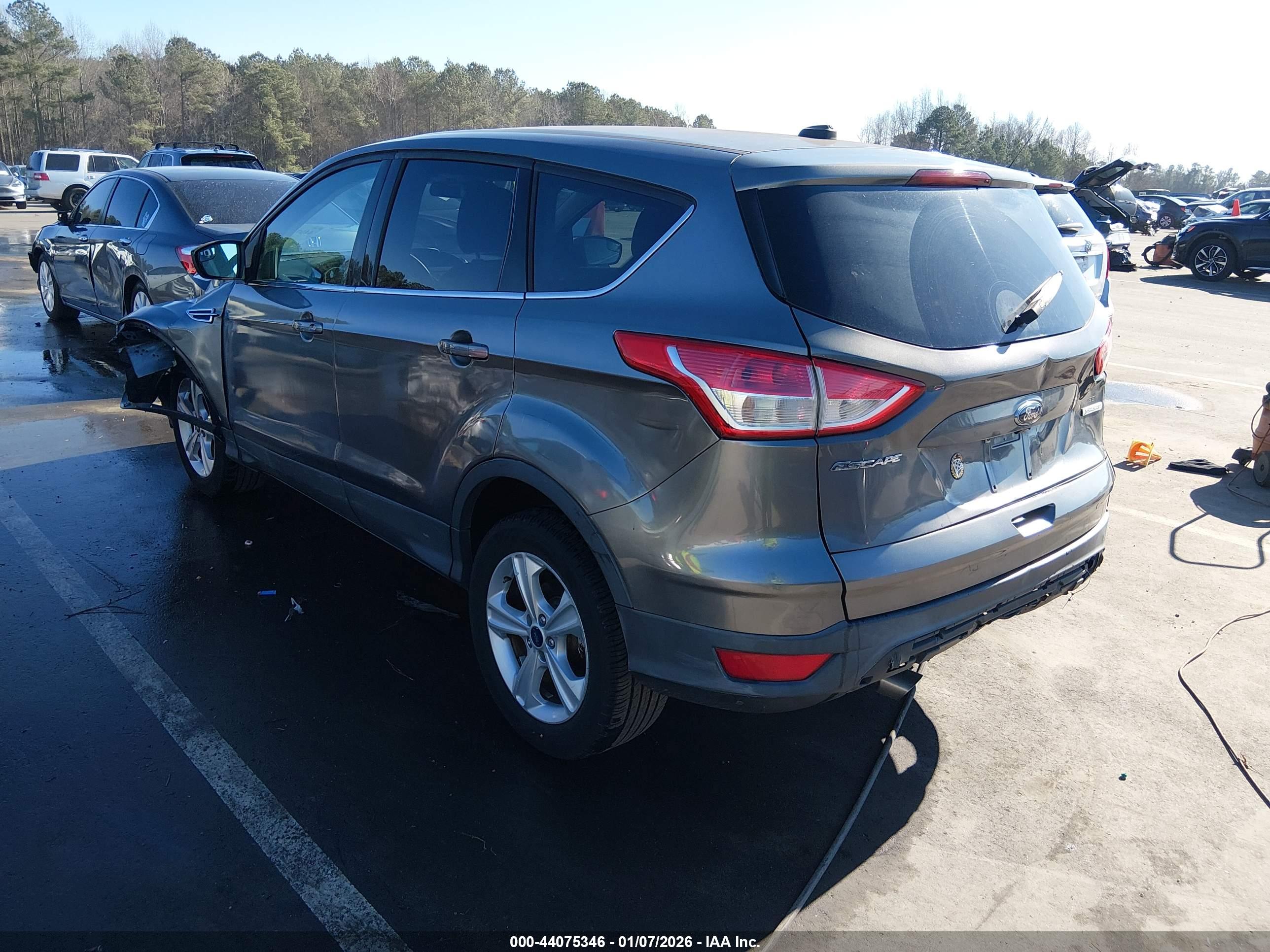 FORD ESCAPE image 3