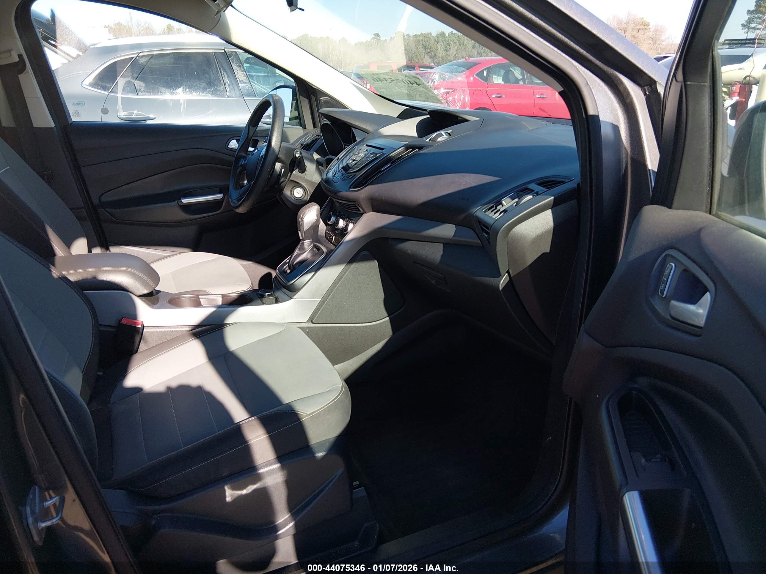 FORD ESCAPE image 5