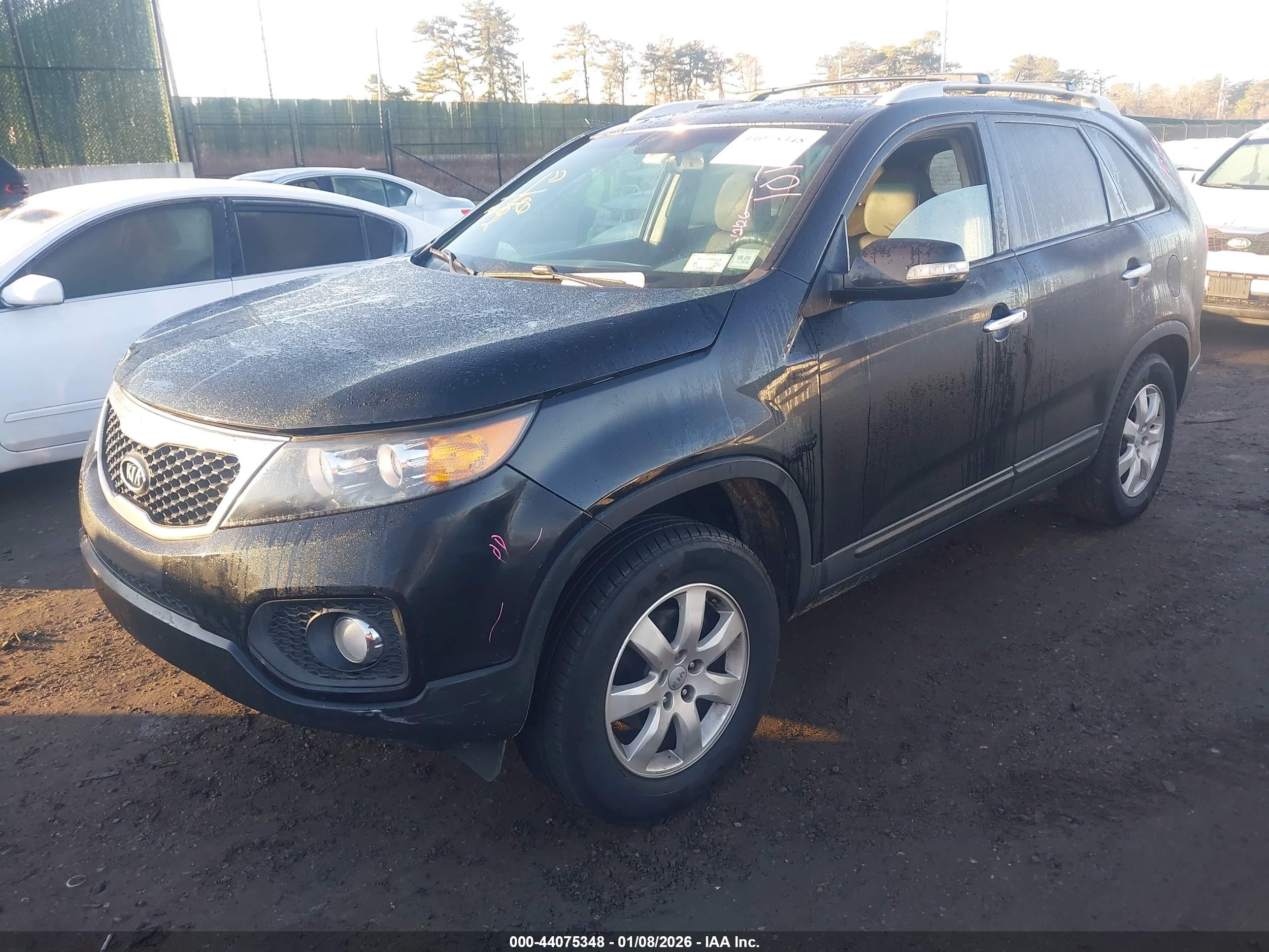 KIA SORENTO image 2