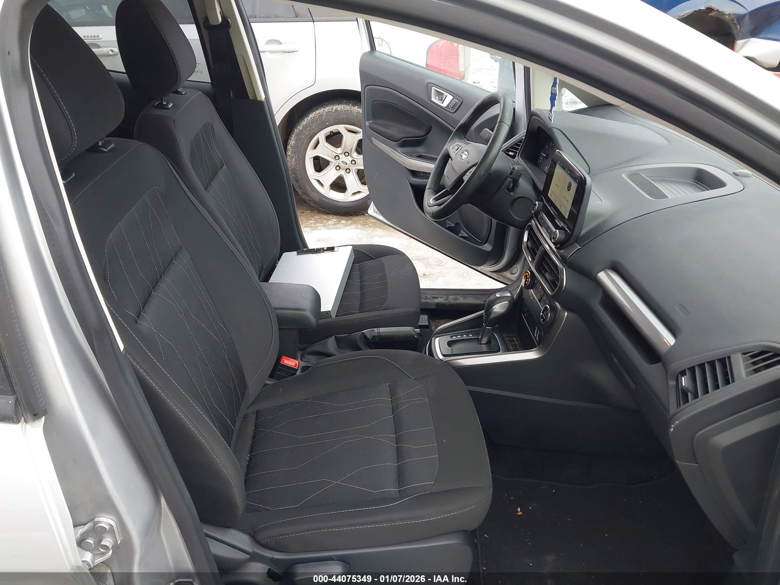 FORD ECOSPORT image 5