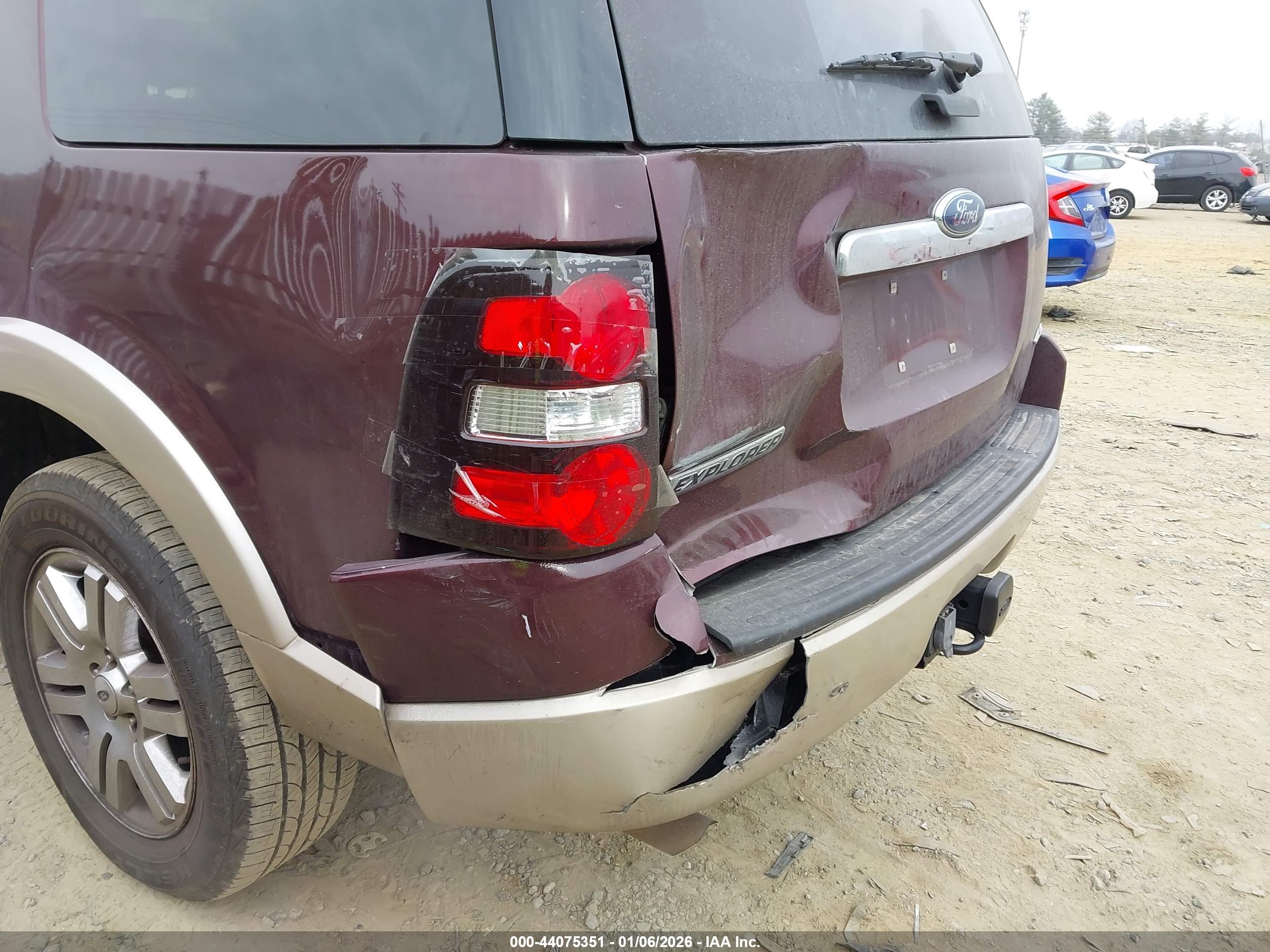 FORD EXPLORER image 6
