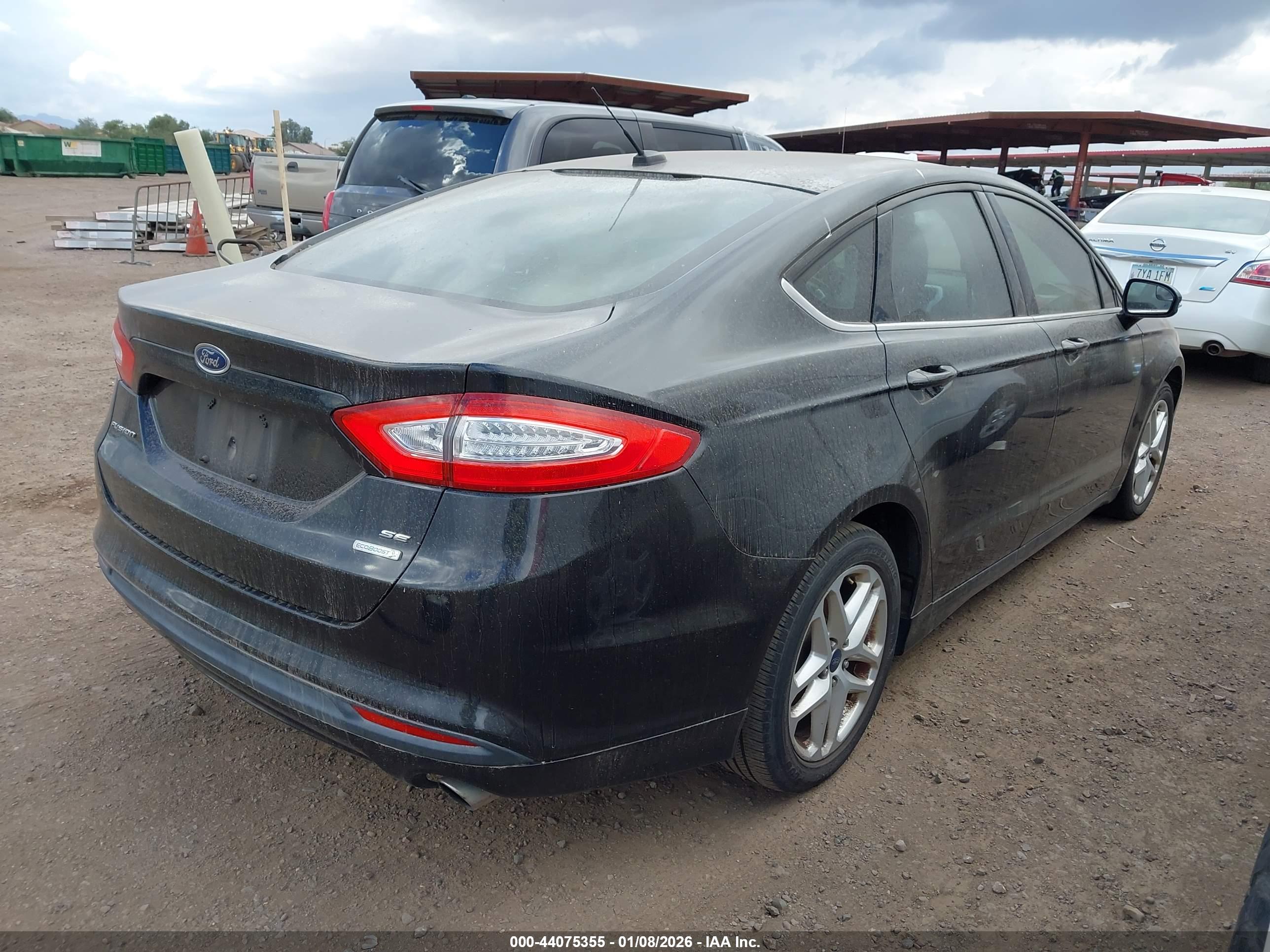 FORD FUSION image 4