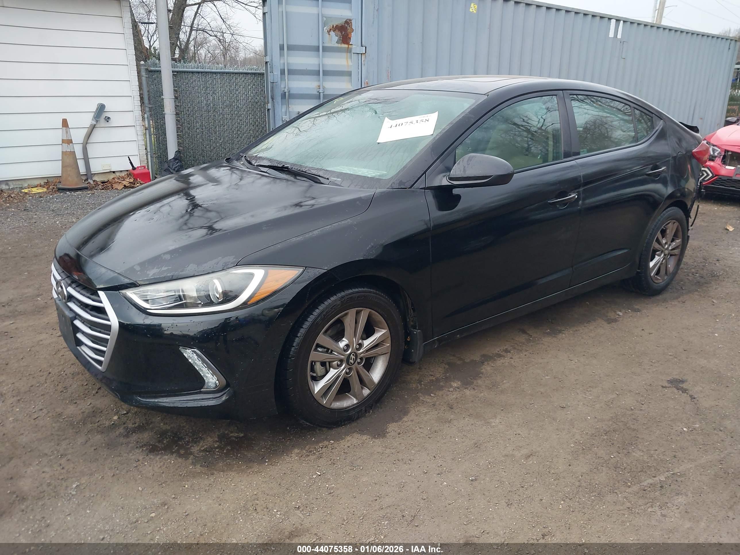 HYUNDAI ELANTRA image 2